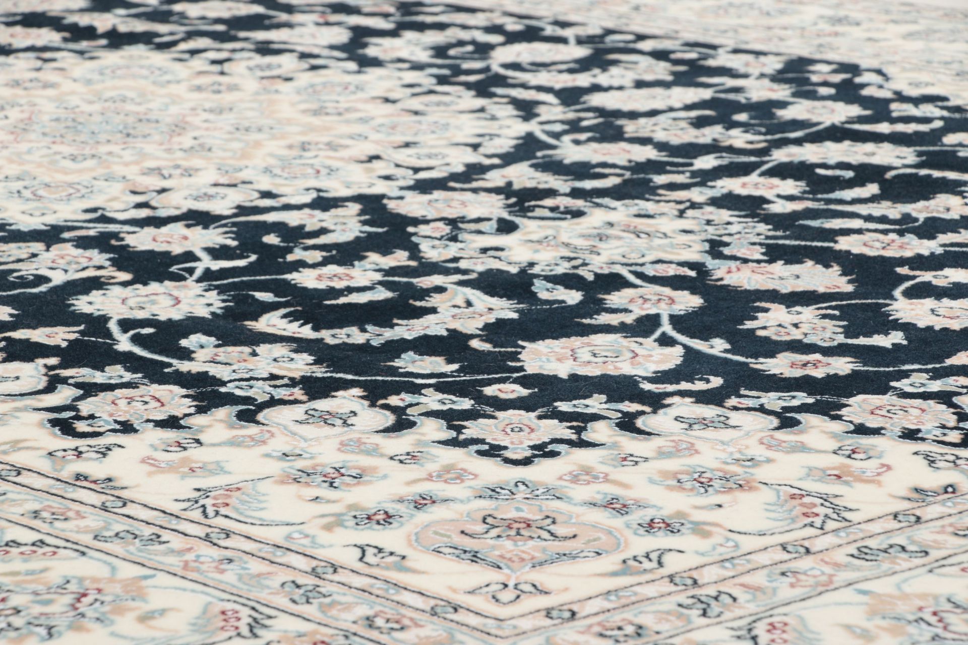 Isfahan Perserteppich aus Iran, 205 × 310 cm