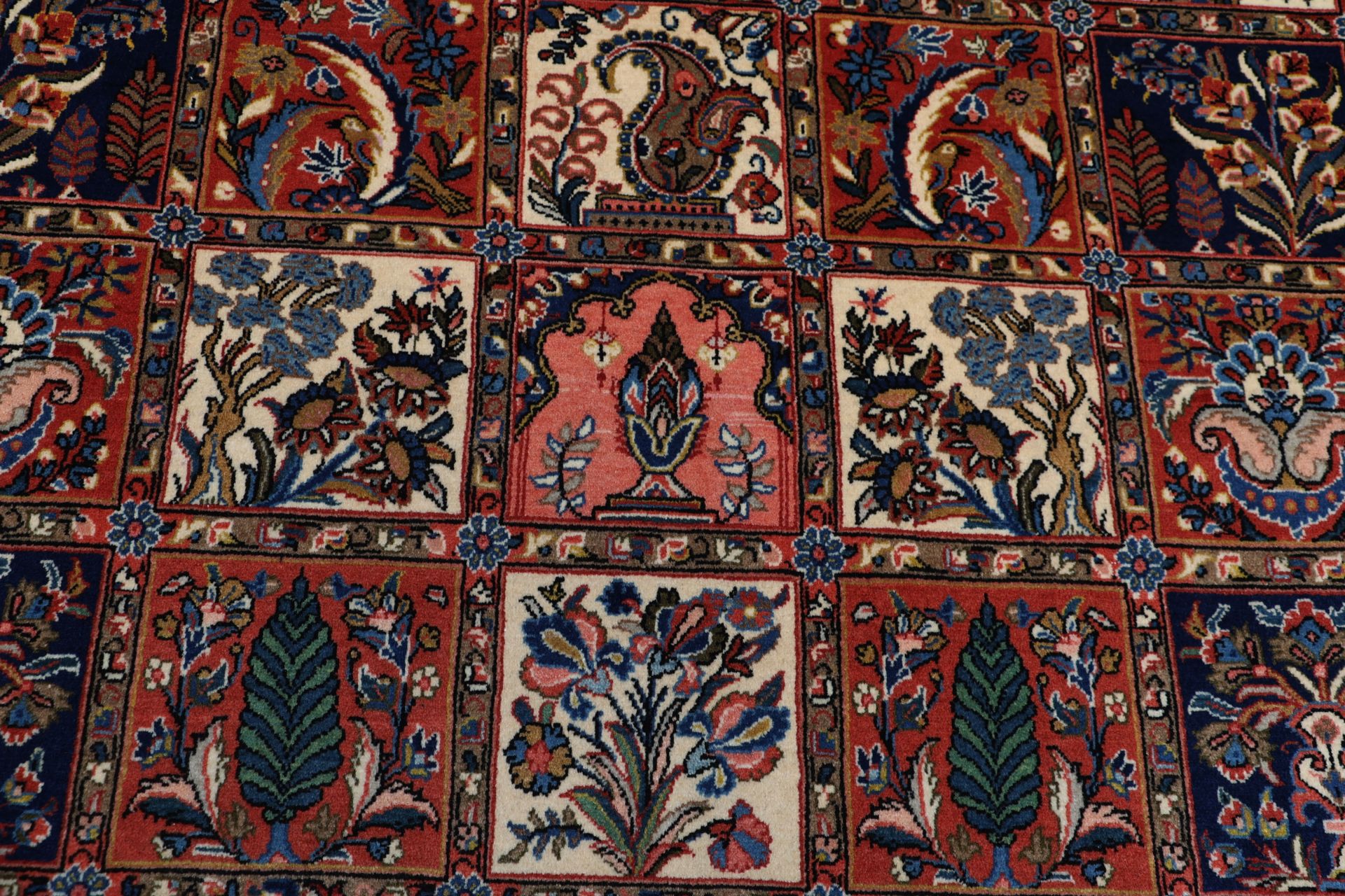 Bakhtiari Perserteppich aus Iran, 202 × 300 cm