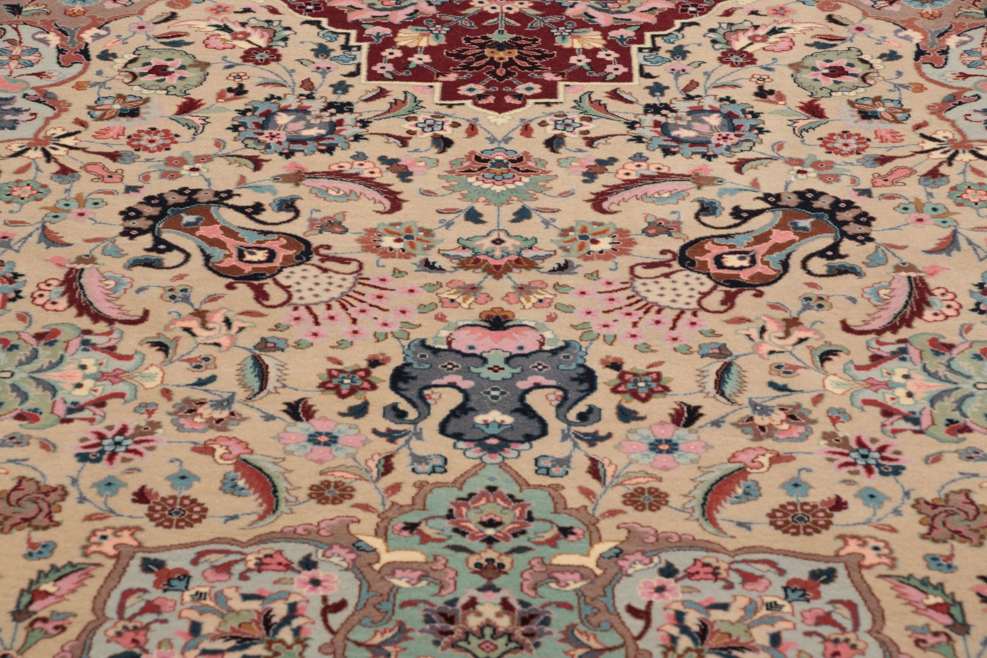 Täbriz Perserteppich 210 × 310 cm aus Wolle, handgeknüpft