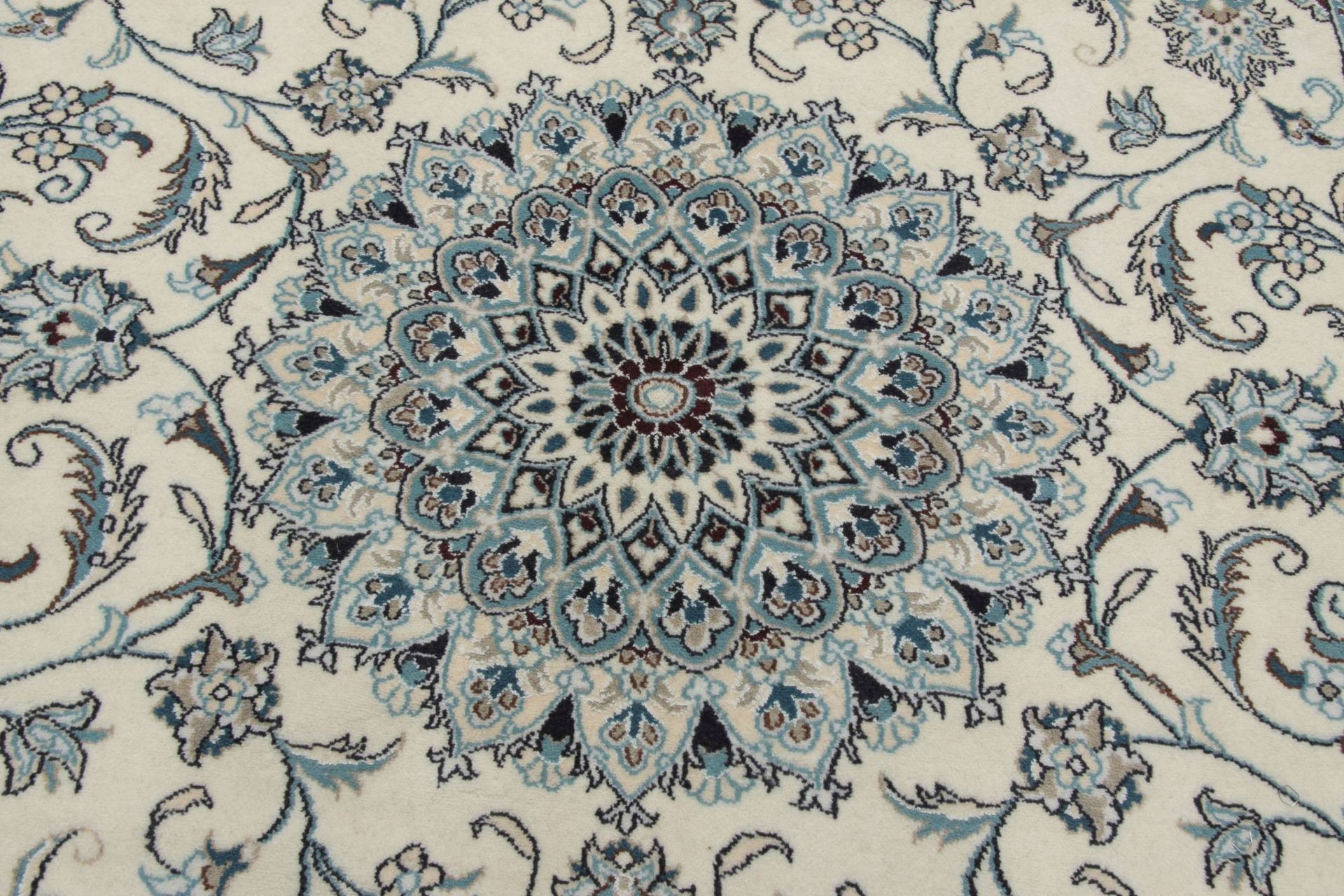 Nain Perserteppich 195 × 300 cm aus Wolle, handgeknüpft