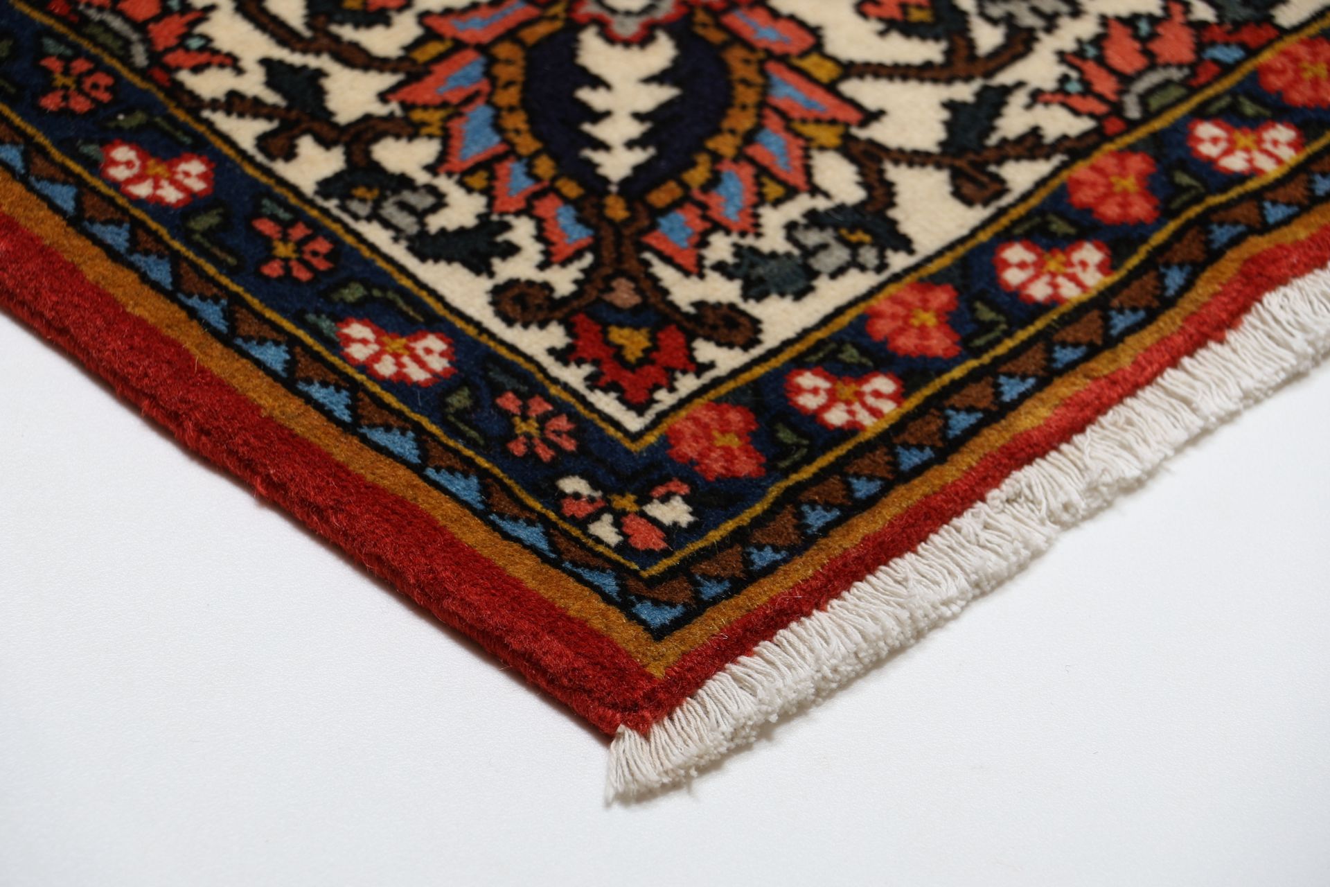 Handgeknüpfter Bakhtiari Perserteppich 205 × 300 cm