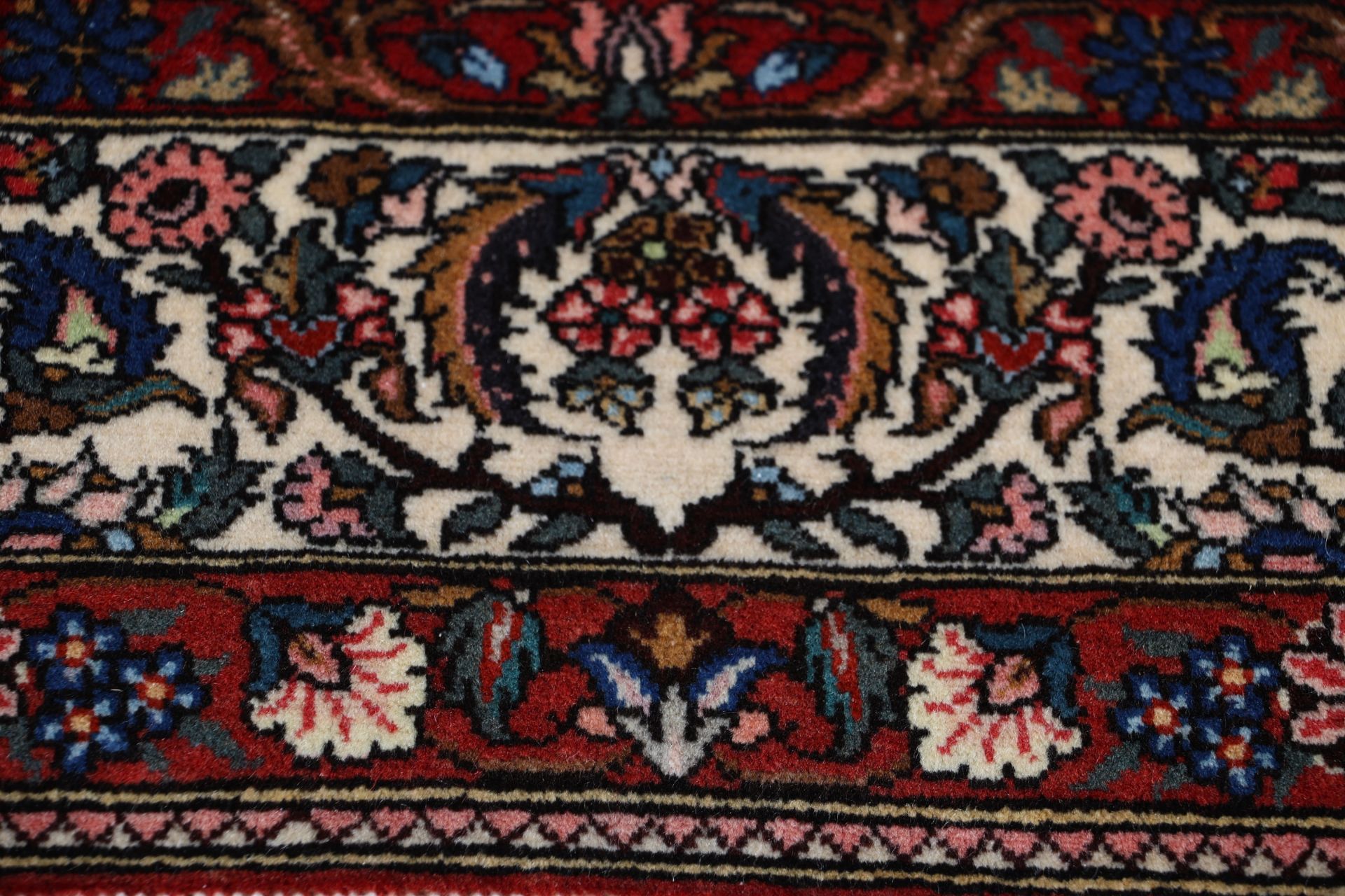 Handgeknüpfter Bakhtiari Perserteppich 200 × 310 cm