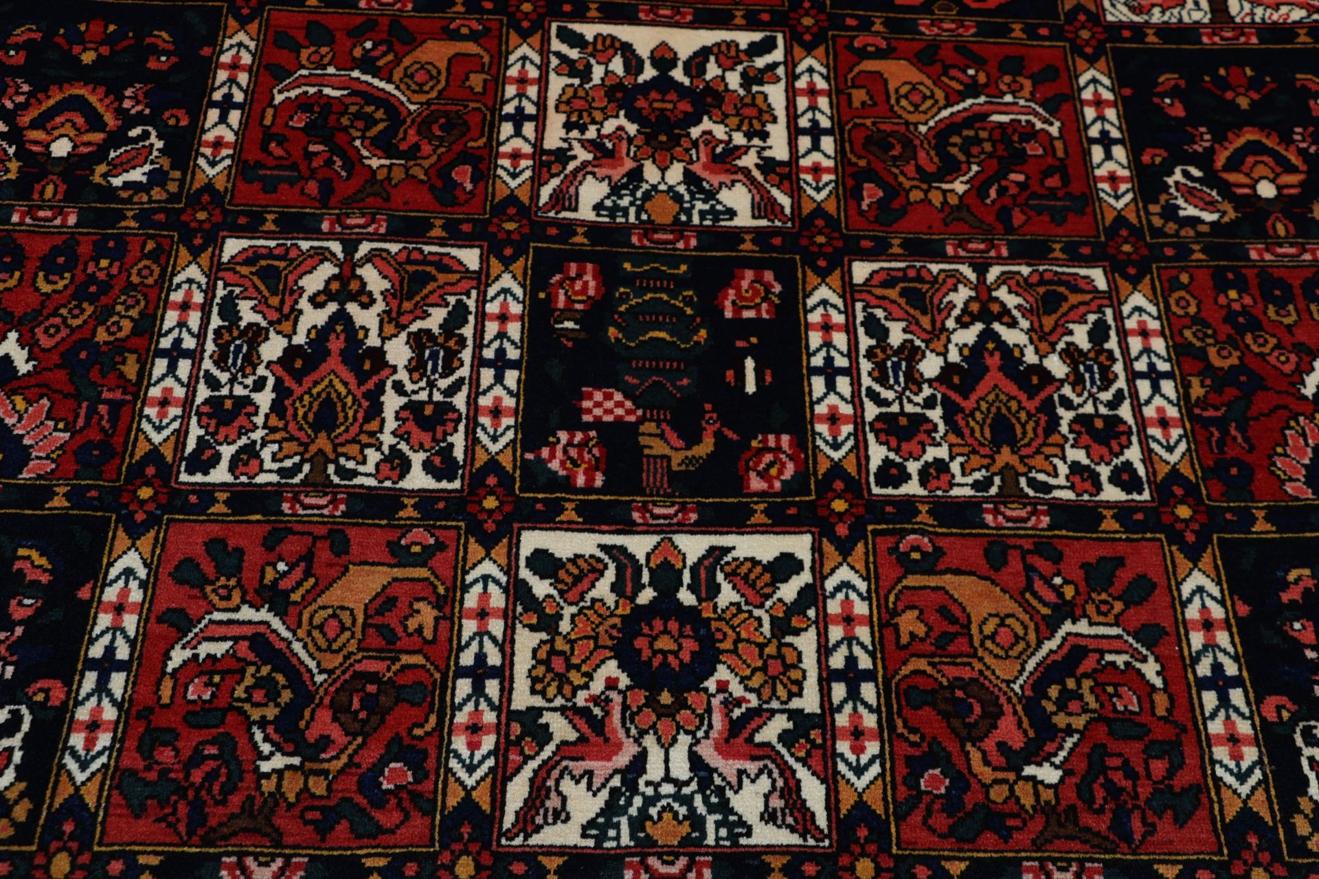 Bakhtiari Perserteppich aus Iran, 215 × 310 cm