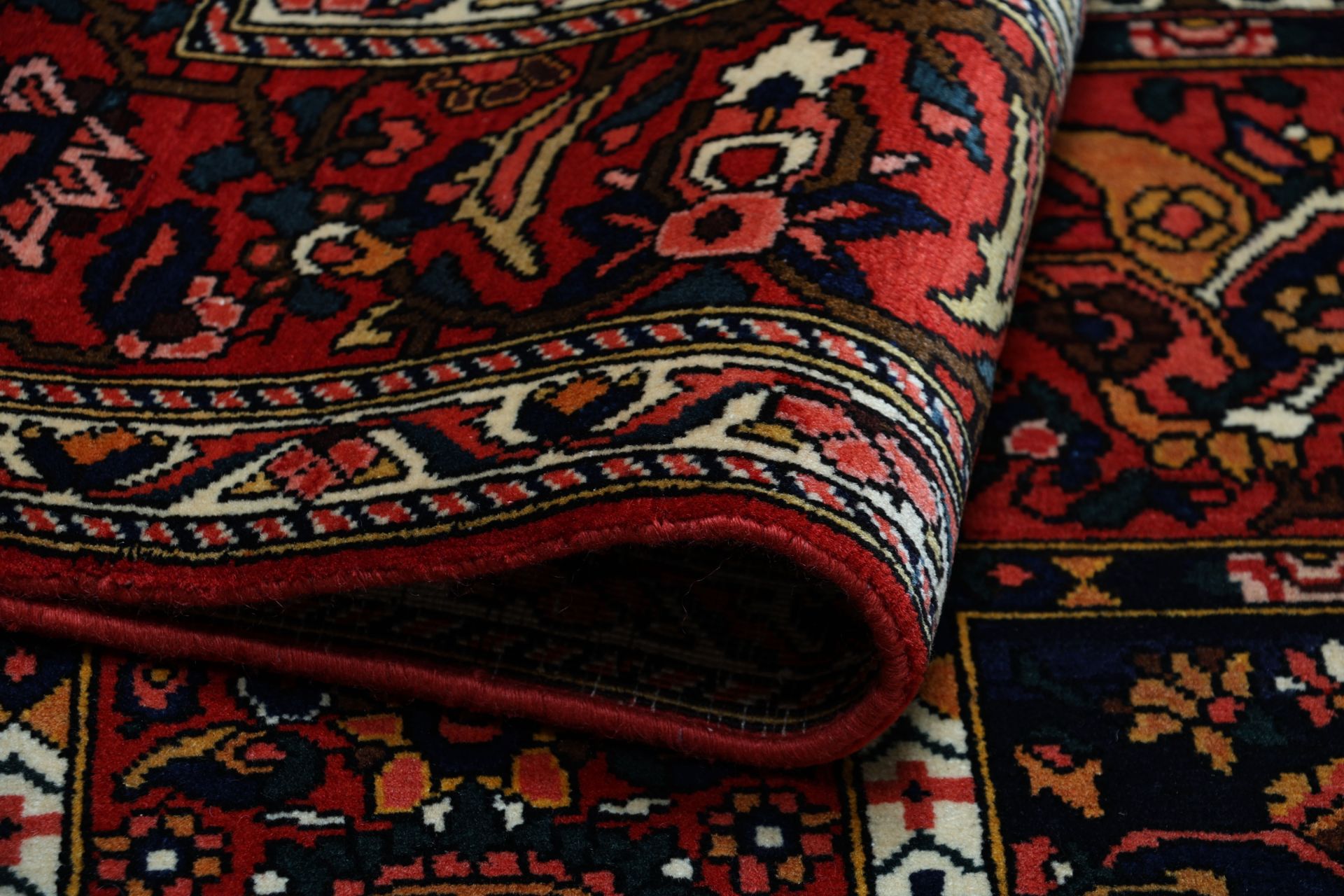 Bakhtiari Perserteppich aus Iran, 215 × 310 cm