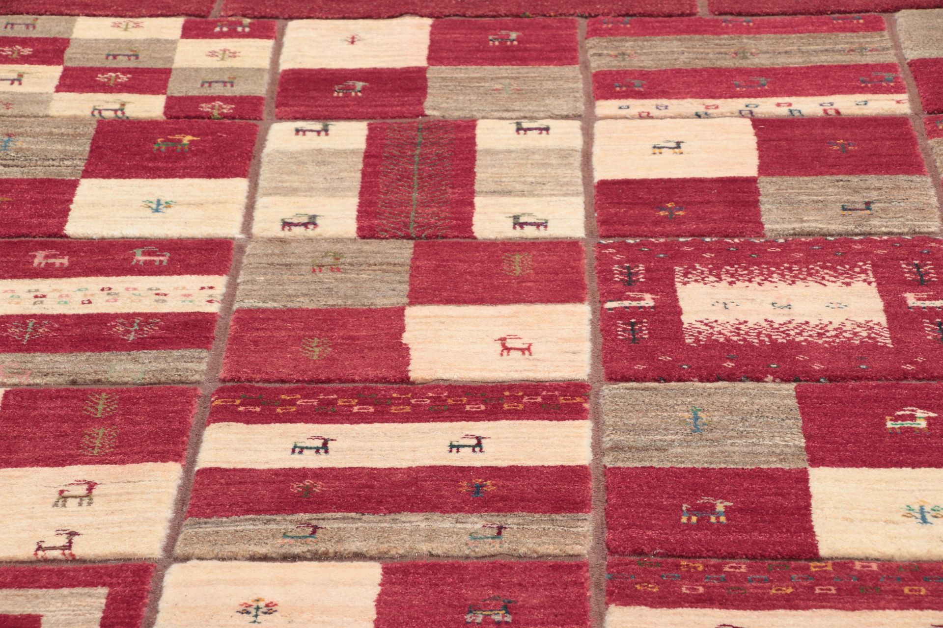 perserteppich-gabbeh-204-x-305-cm-schurwolle-handgeknupft-weich-4 Gabbeh Perserteppich aus Iran, 204 × 305 cm