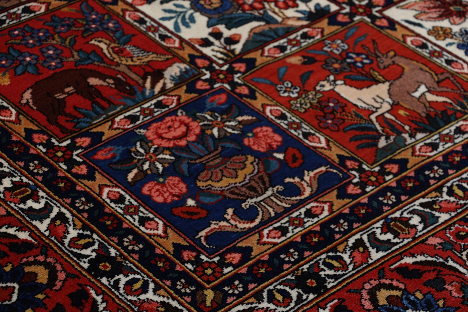 Bakhtiari Perserteppich aus Iran, 215 × 323 cm