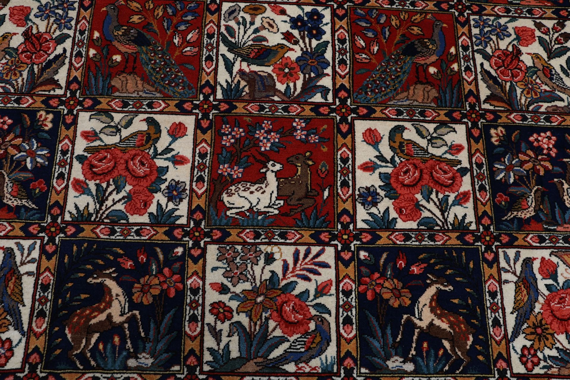 Bakhtiari Perserteppich aus Iran, 215 × 323 cm