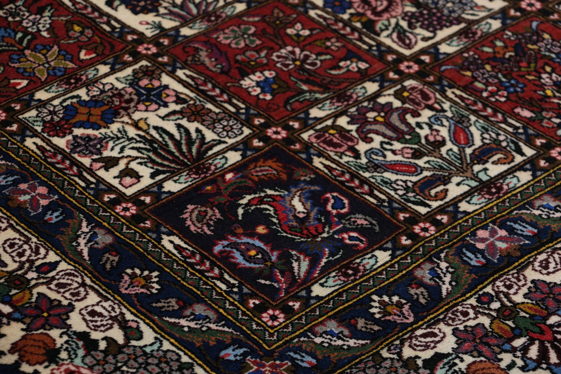 Handgeknüpfter Bakhtiari Perserteppich, 208 × 308 cm, Wolle
