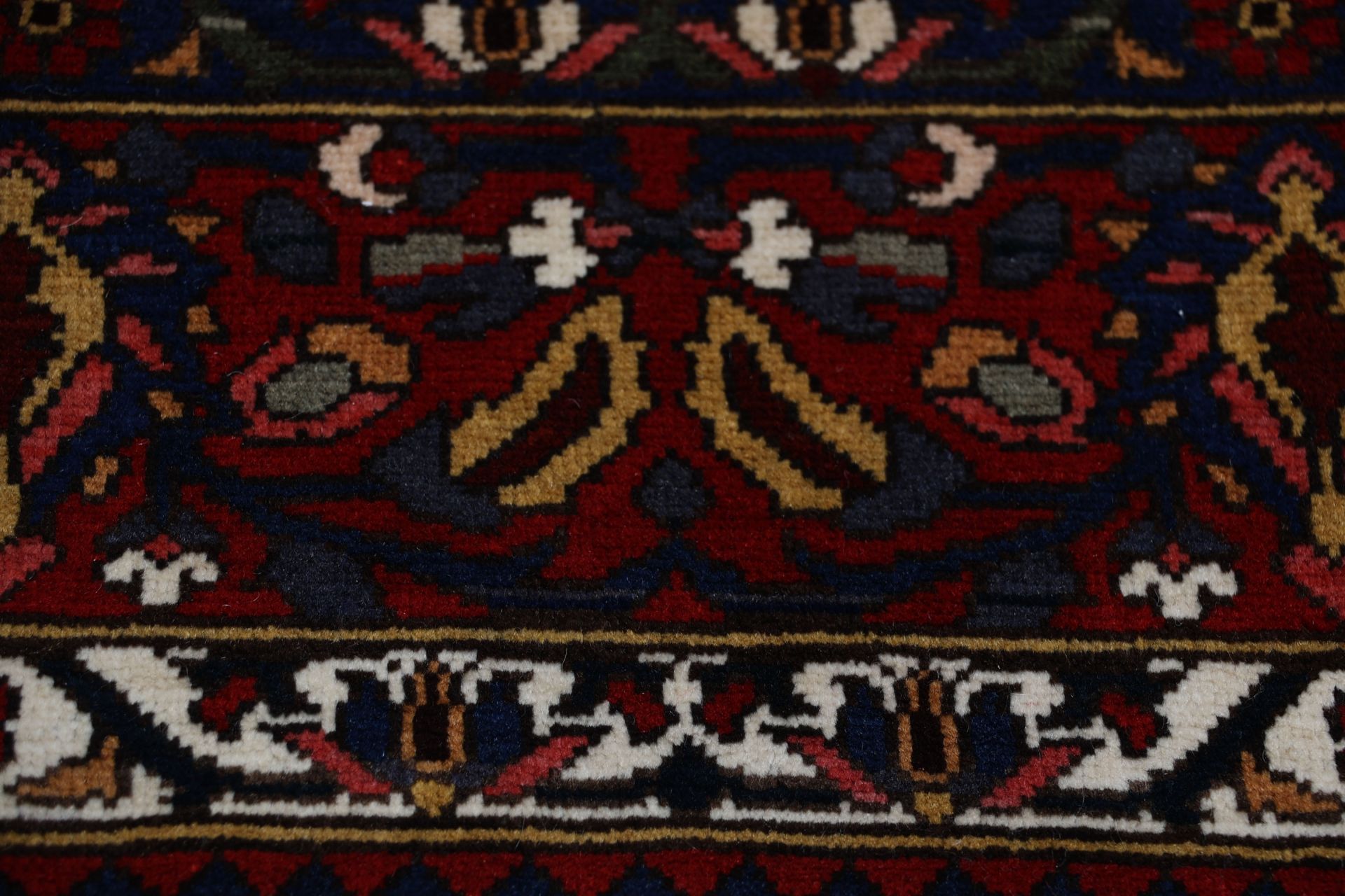 Handgeknüpfter Bakhtiari Perserteppich 216 × 316 cm