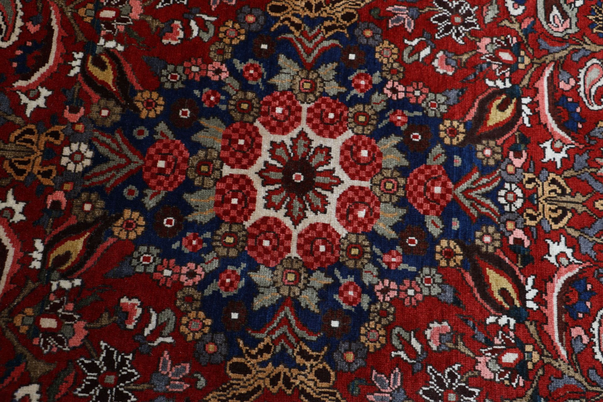 Handgeknüpfter Bakhtiari Perserteppich 216 × 316 cm