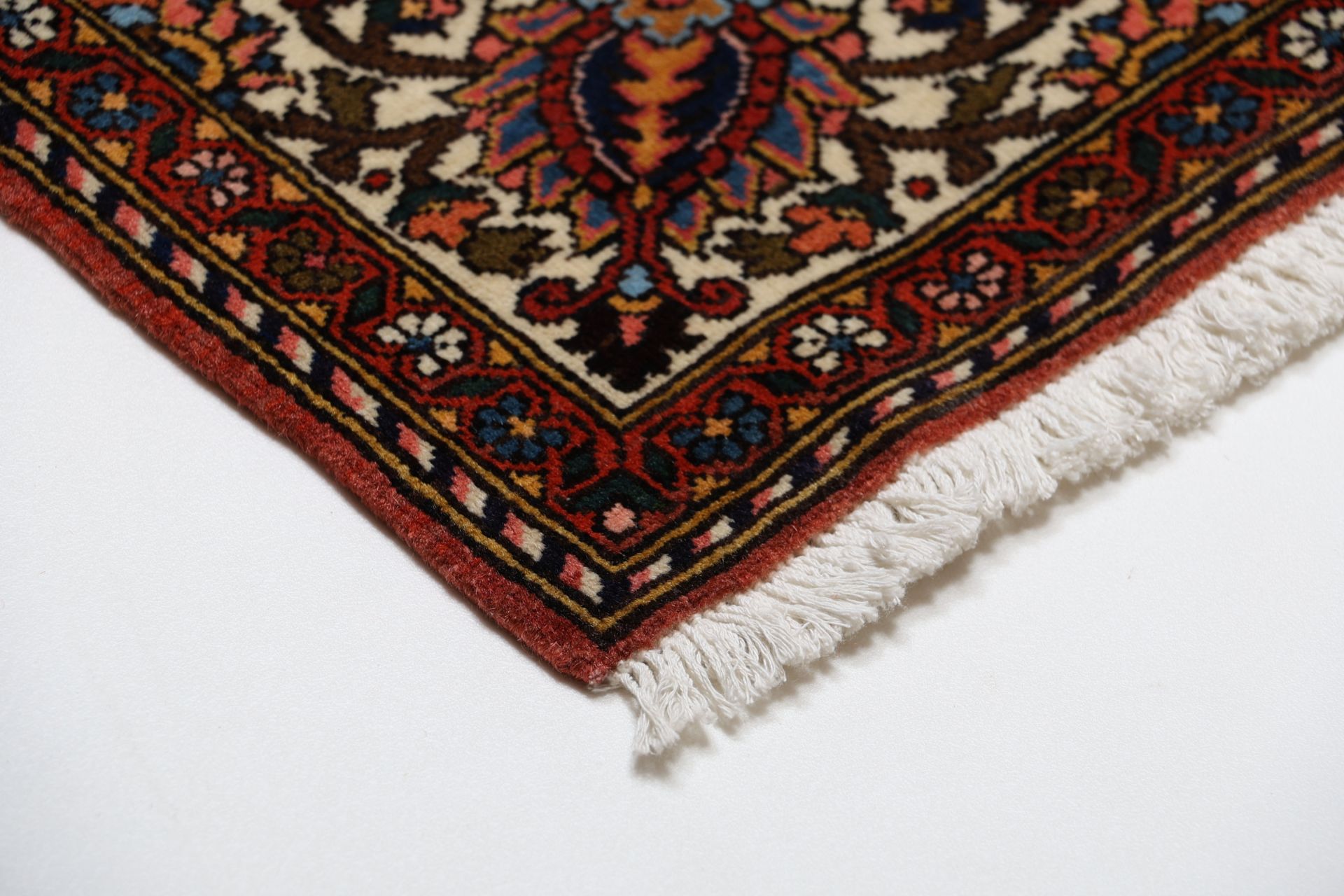 Bakhtiari Perserteppich aus Iran, 197 × 296 cm