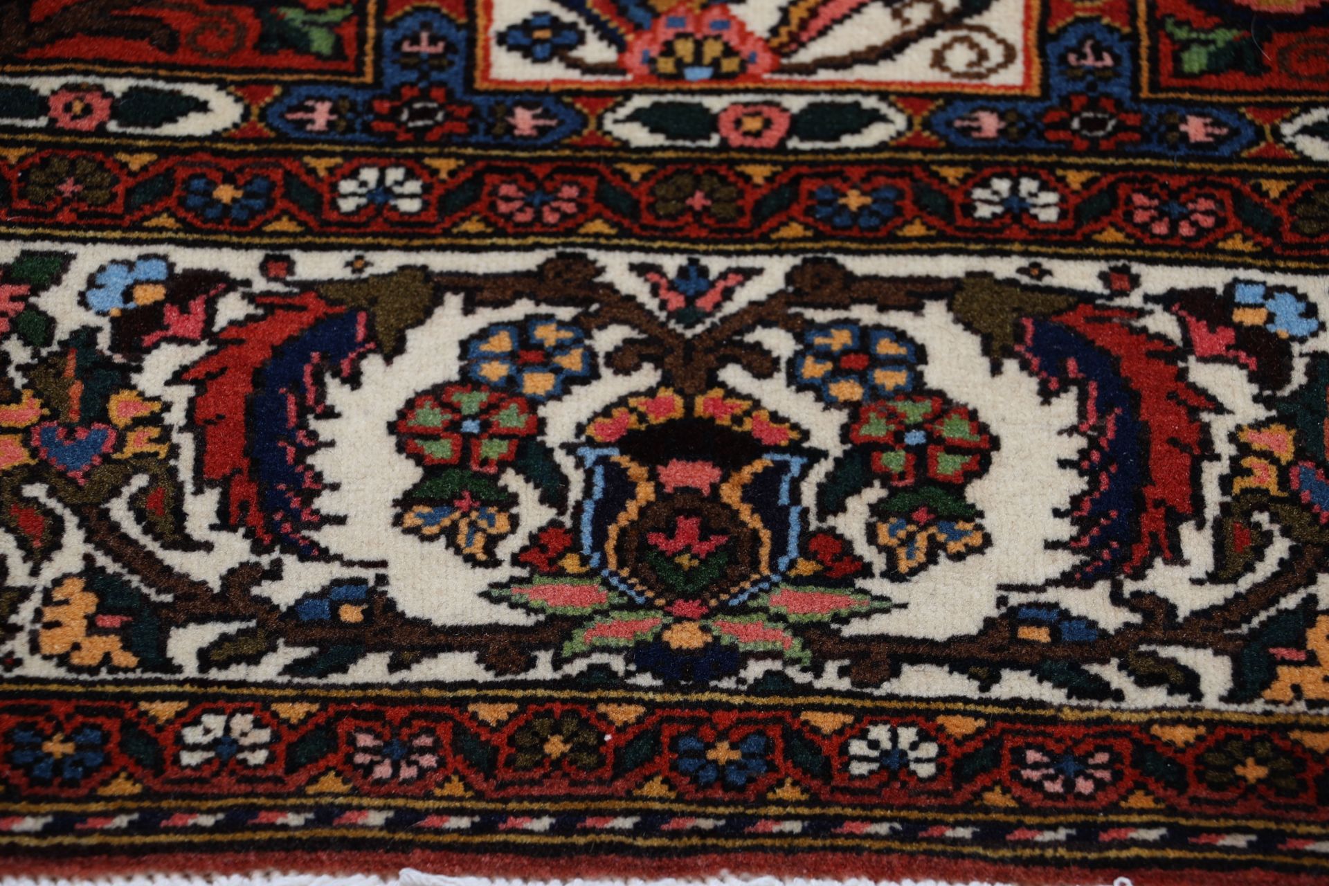 Bakhtiari Perserteppich aus Iran, 197 × 296 cm