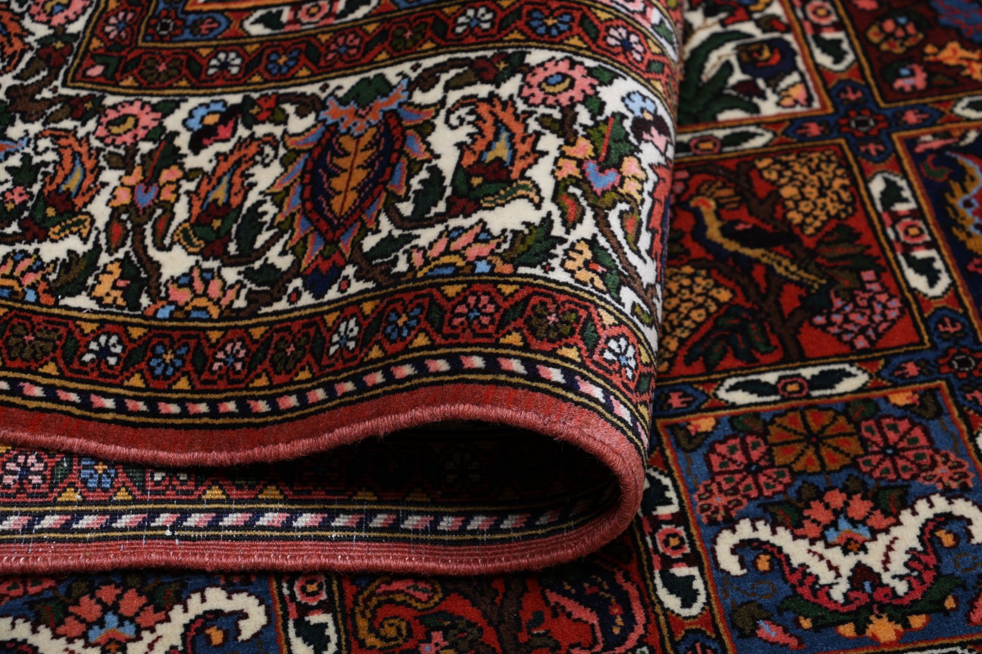 Bakhtiari Perserteppich aus Iran, 197 × 296 cm