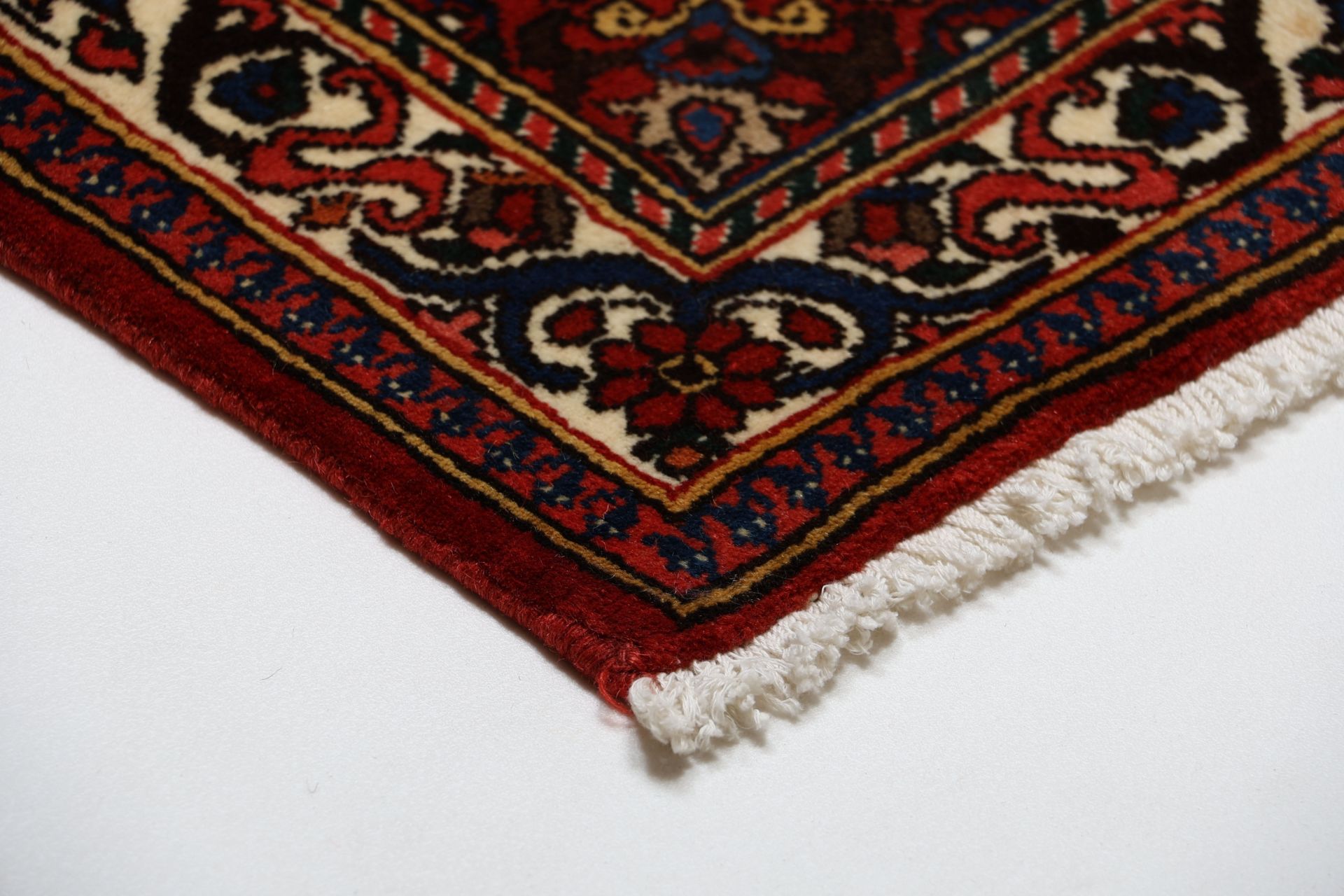 Bakhtiari Perserteppich 203 × 318 cm aus Wolle, handgeknüpft