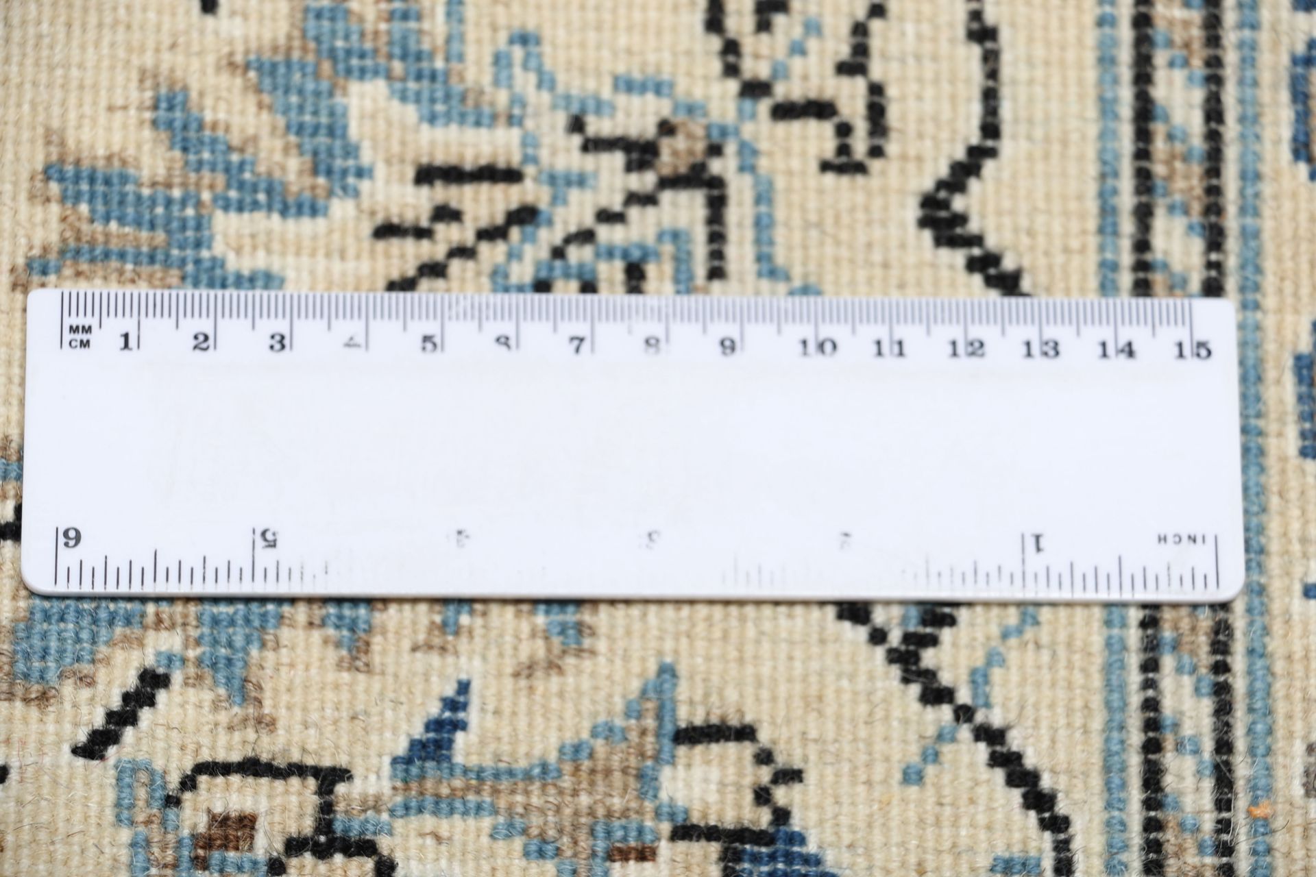 Handgeknüpfter Nain Perserteppich 196 × 299 cm
