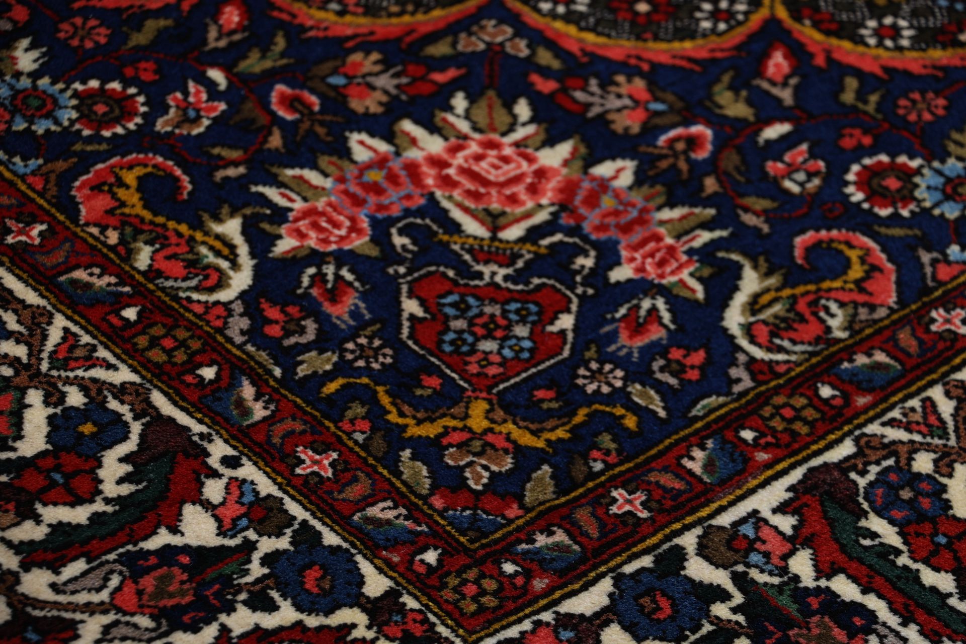 Bakhtiari Perserteppich aus Iran, 200 × 303 cm