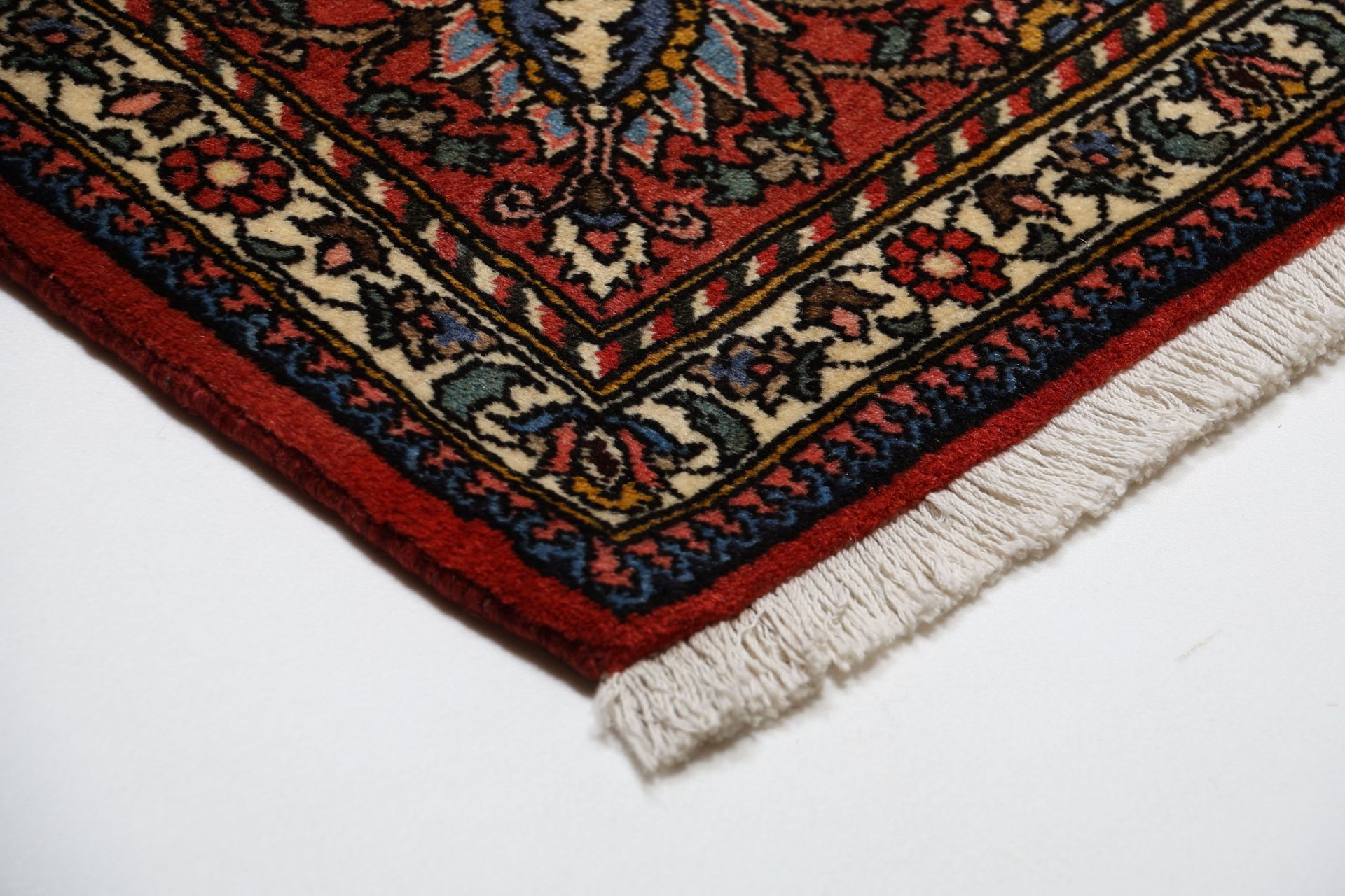 Handgeknüpfter Bakhtiari Perserteppich 208 × 300 cm