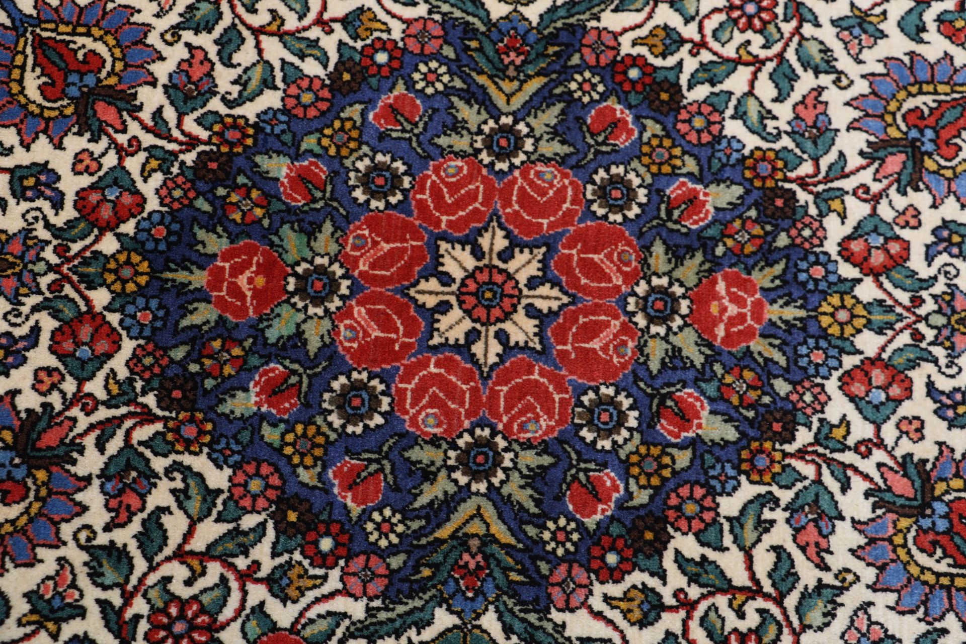 Handgeknüpfter Bakhtiari Perserteppich 208 × 300 cm