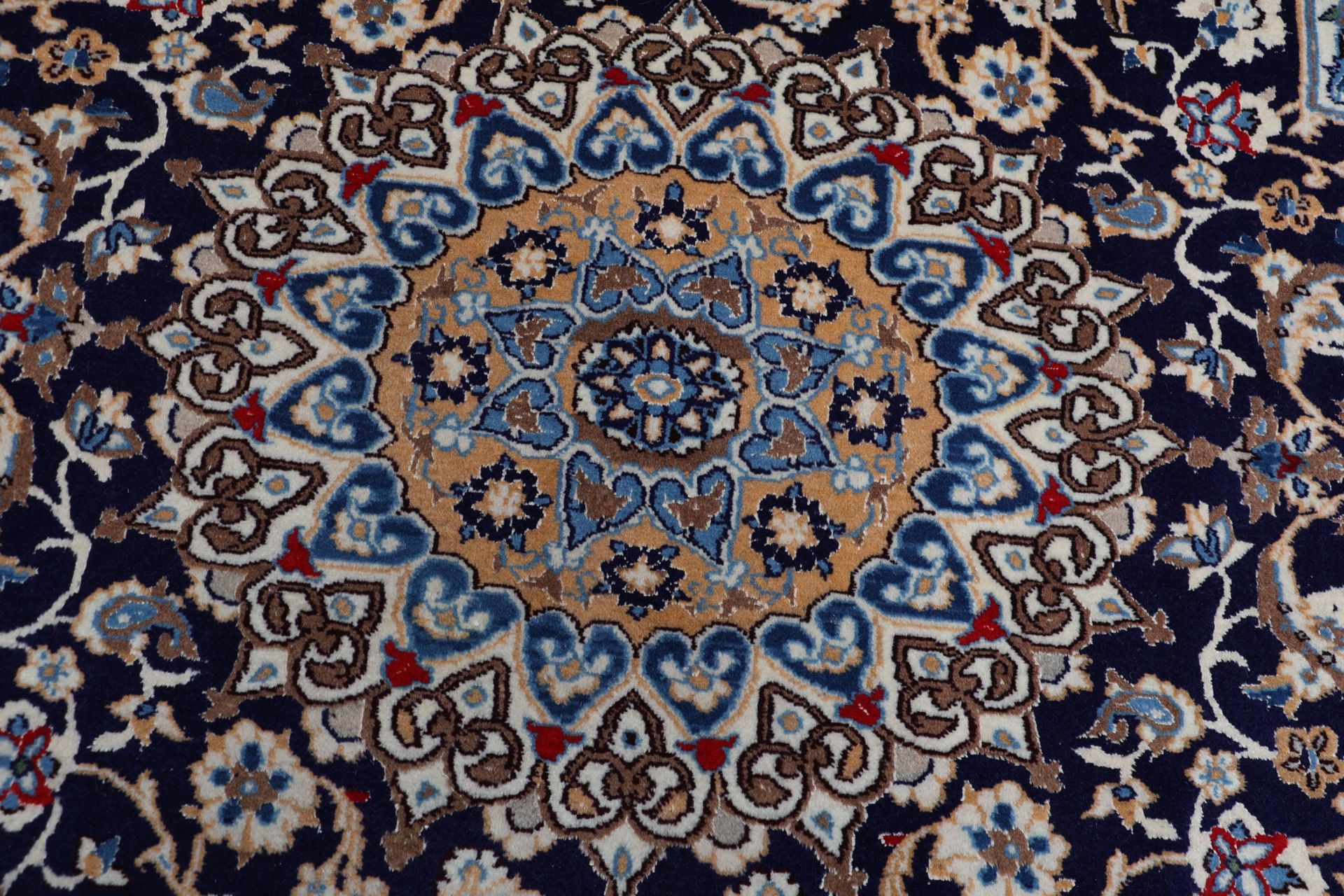 perserteppich-nain-195-x-285-cm-schurwolle-handgeknupft-exklusiv-8 Nain Perserteppich 195 × 285 cm aus Wolle, handgeknüpft