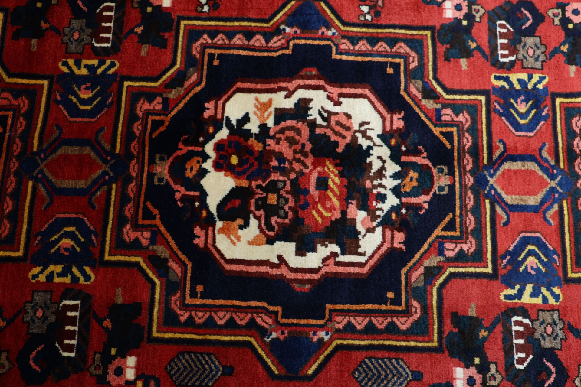Bakhtiari Perserteppich 220 × 300 cm aus Wolle, handgeknüpft