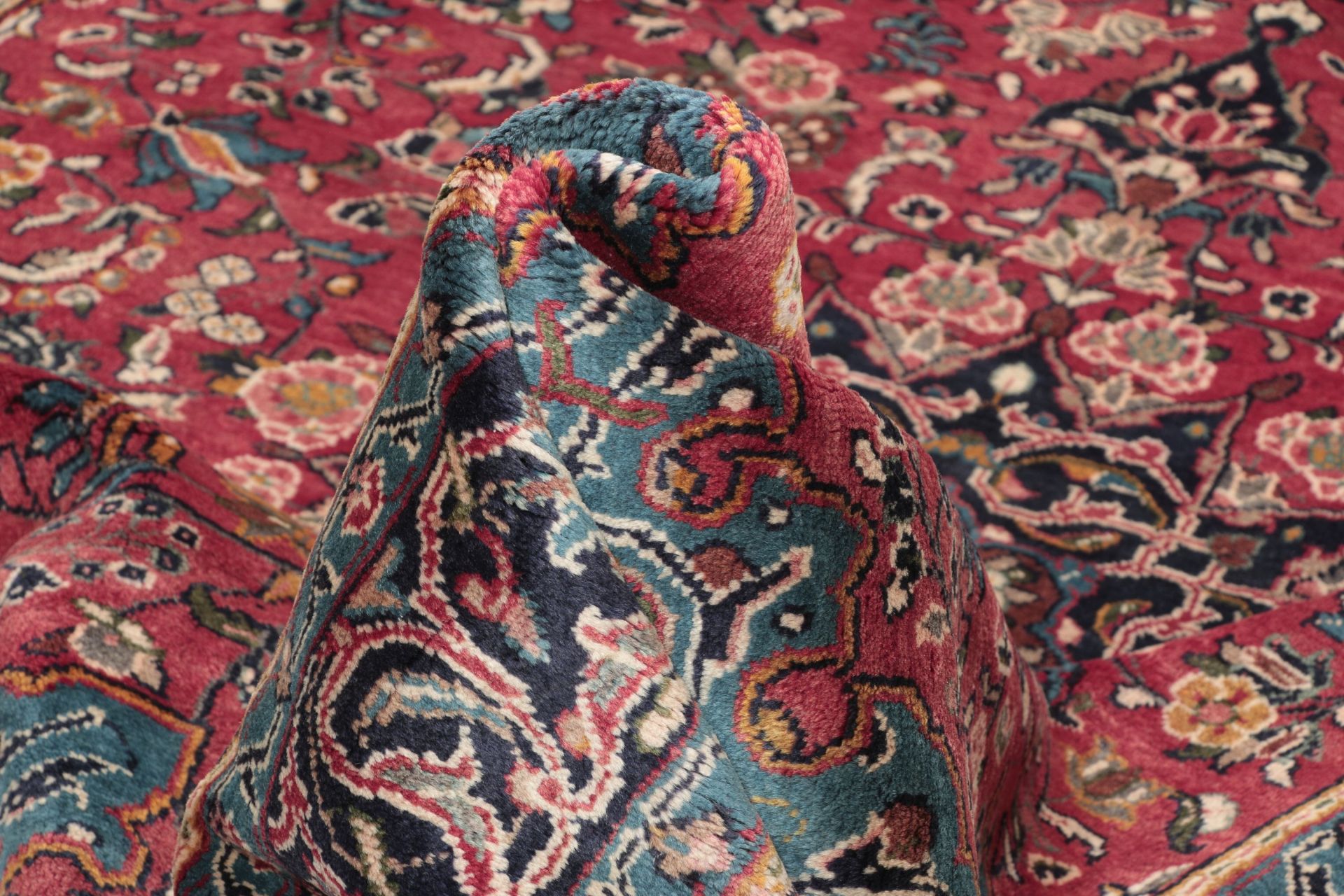 Handgeknüpfter Perserteppich 210 × 305 cm