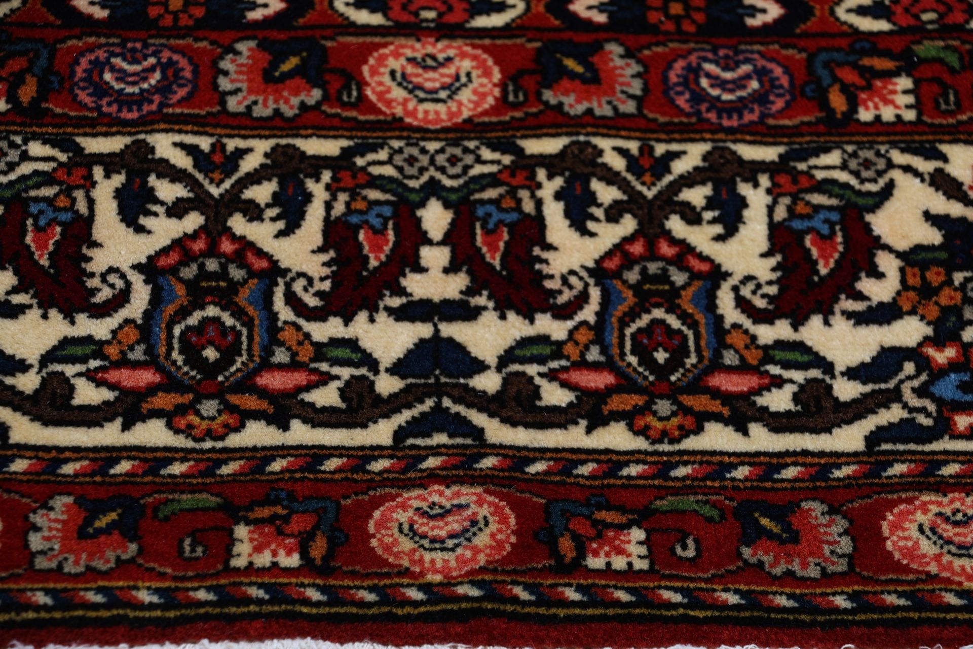 Bakhtiari Perserteppich aus Iran, 210 × 295 cm