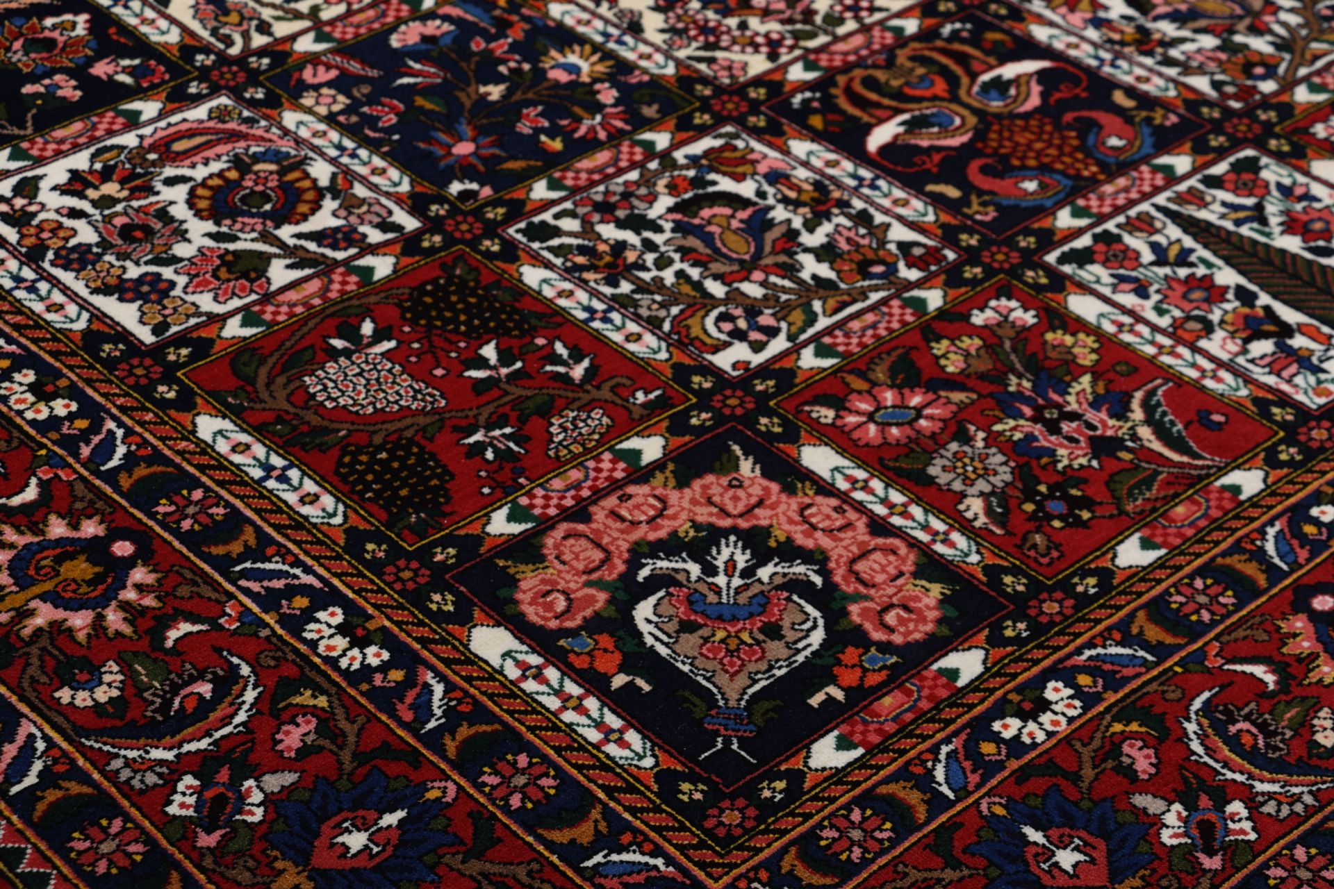 Handgeknüpfter Bakhtiari Perserteppich, 207 × 320 cm, Wolle