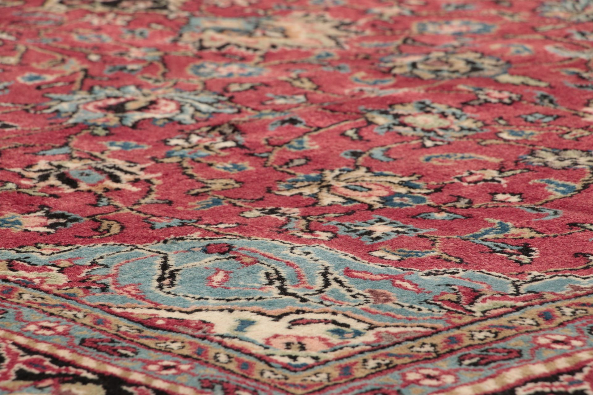 Perserteppich aus Iran, 220 × 324 cm