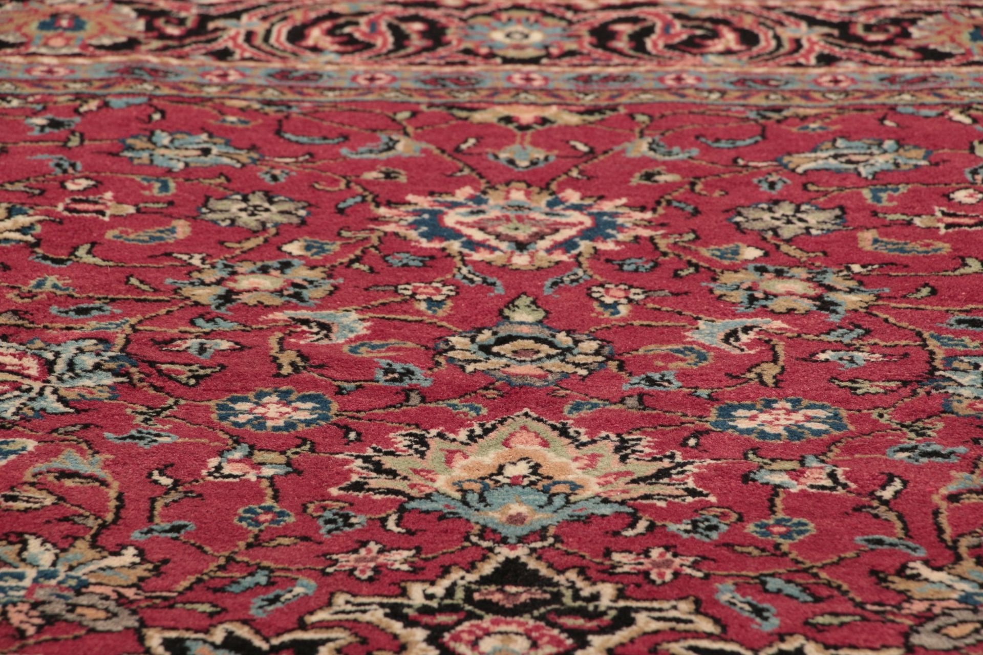 Perserteppich aus Iran, 220 × 324 cm