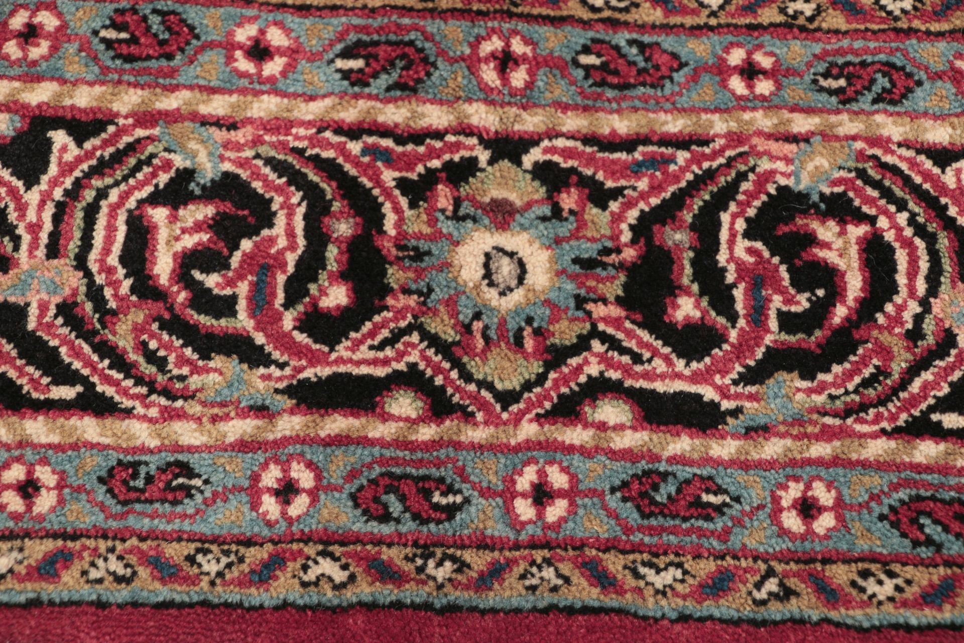 Perserteppich aus Iran, 220 × 324 cm