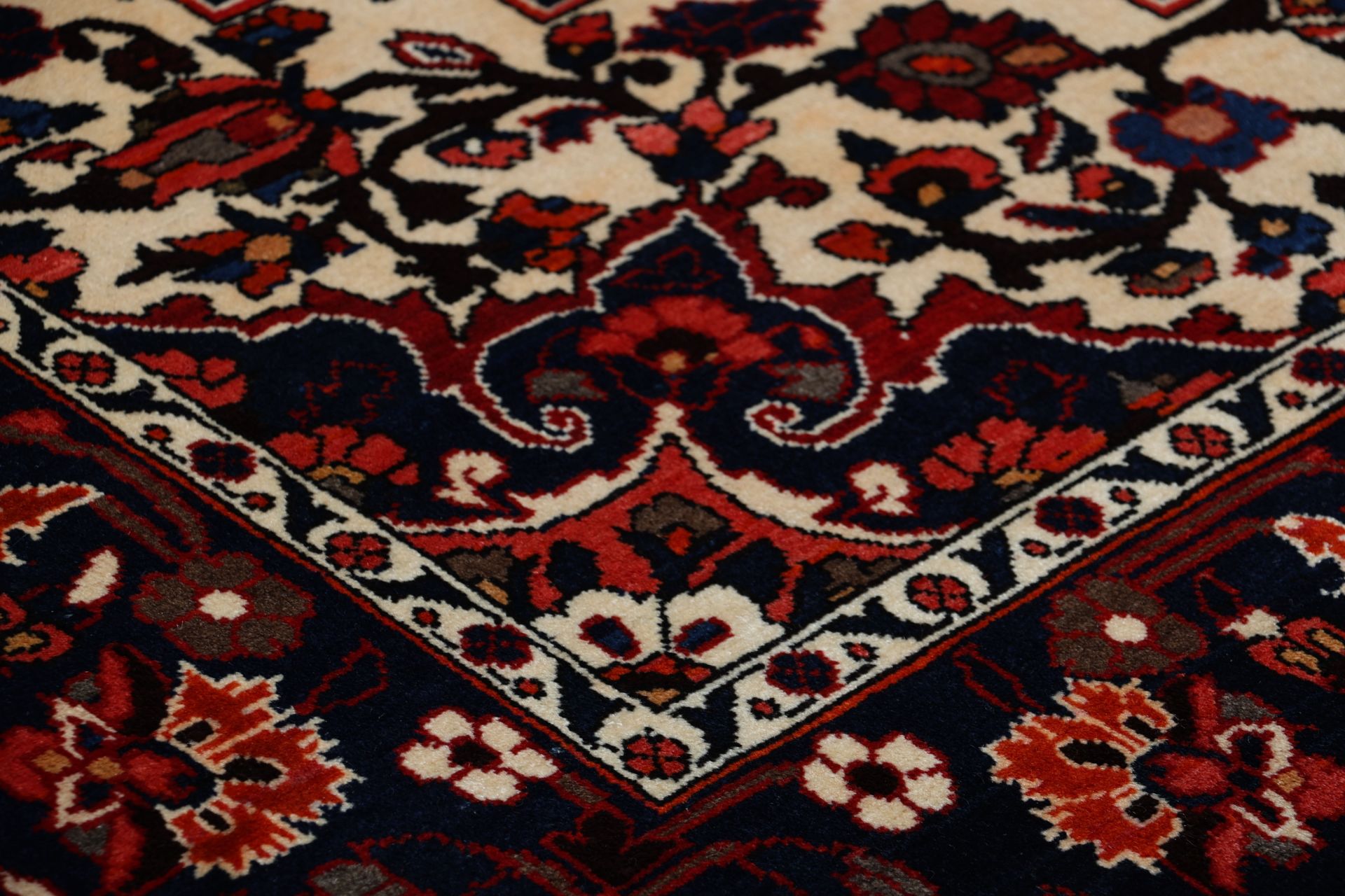 Handgeknüpfter Bakhtiari Perserteppich 210 × 310 cm