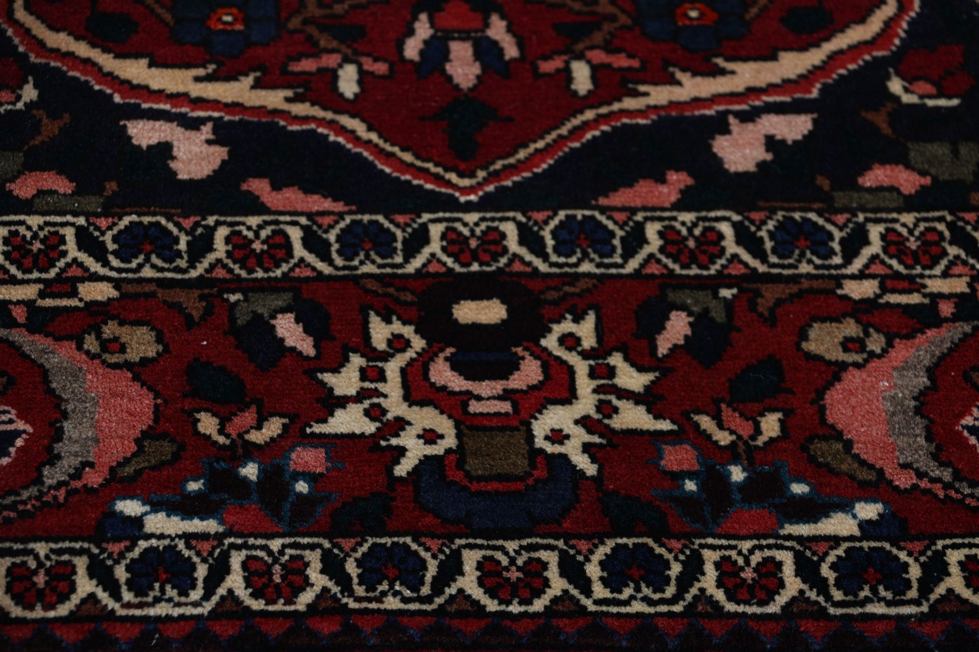 Handgeknüpfter Bakhtiari Perserteppich 210 × 315 cm