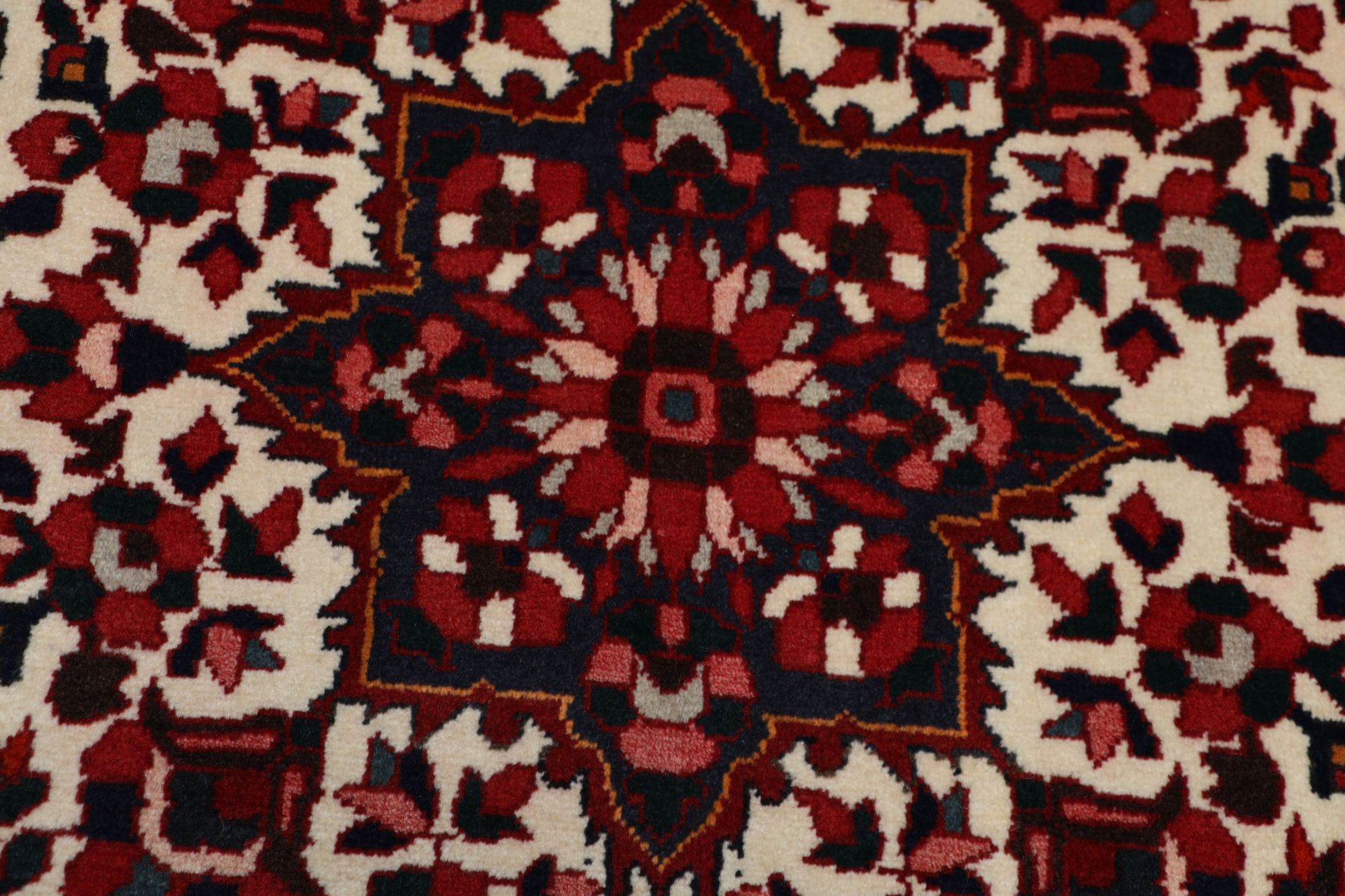 persischer-teppich-bachtiar-212-x-312-cm-schurwolle-handgeknupft-8 Bakhtiari Perserteppich 212 × 312 cm aus Wolle, handgeknüpft