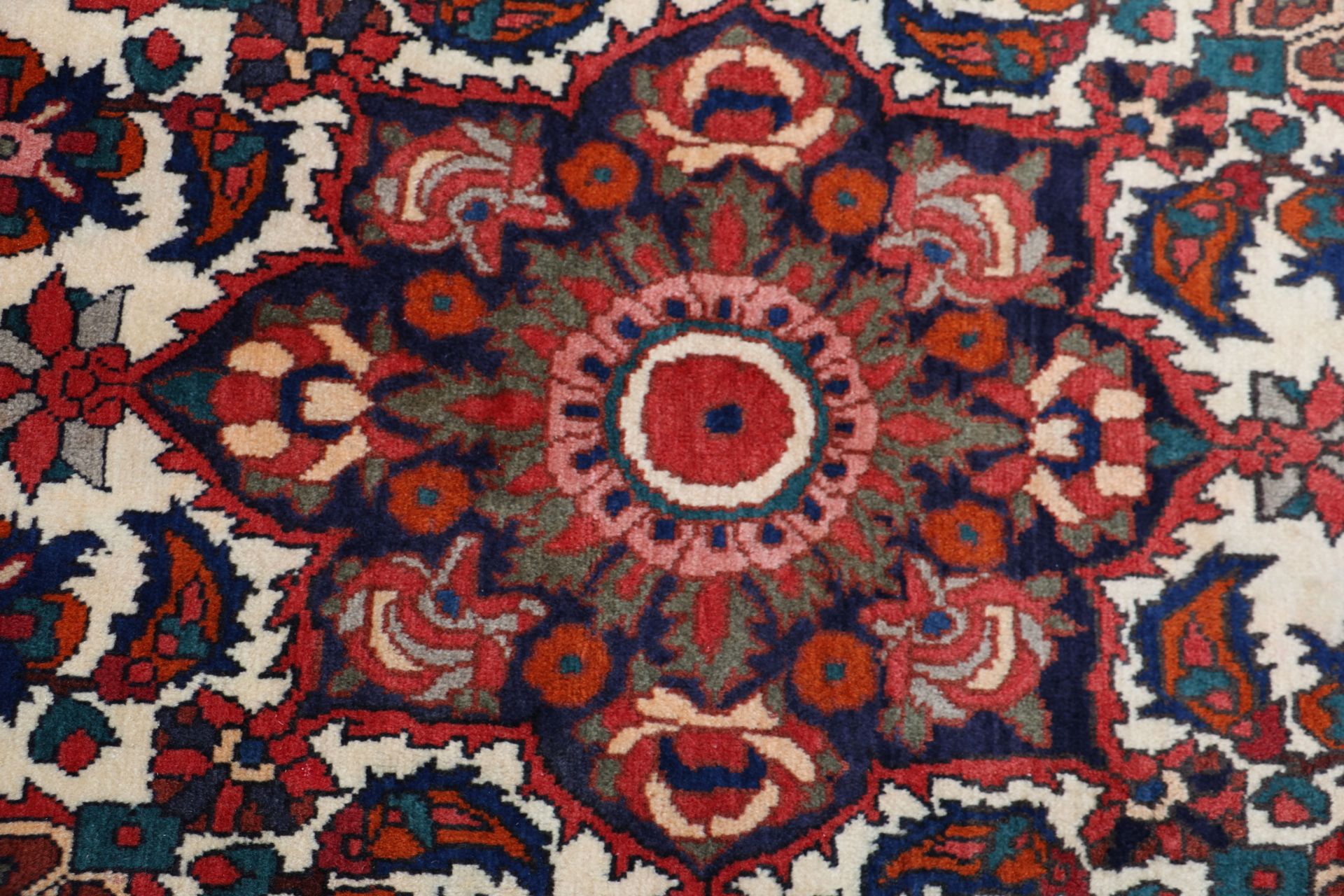 Bakhtiari Perserteppich aus Iran, 200 × 315 cm