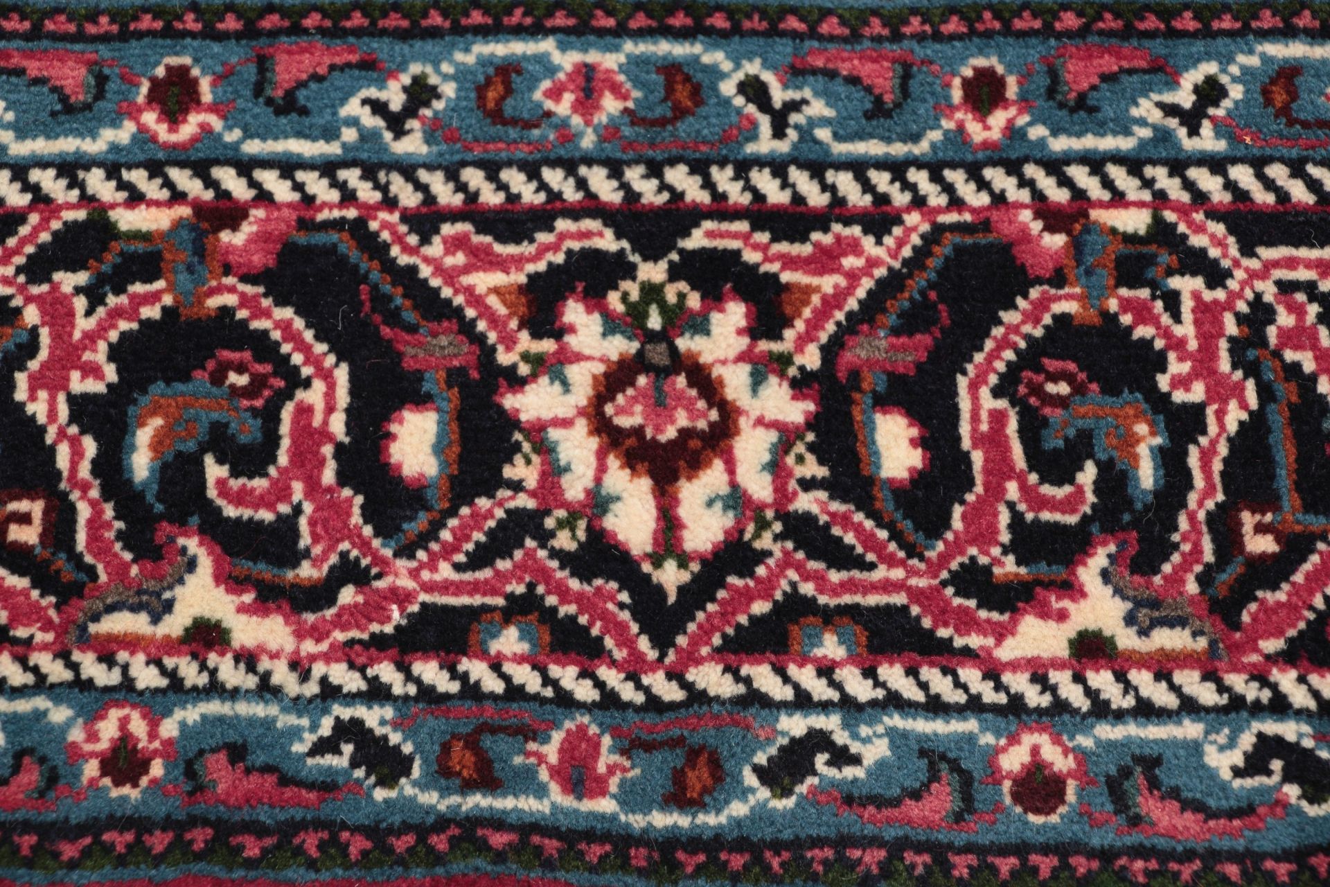 Perserteppich 213 × 315 cm aus Wolle, handgeknüpft