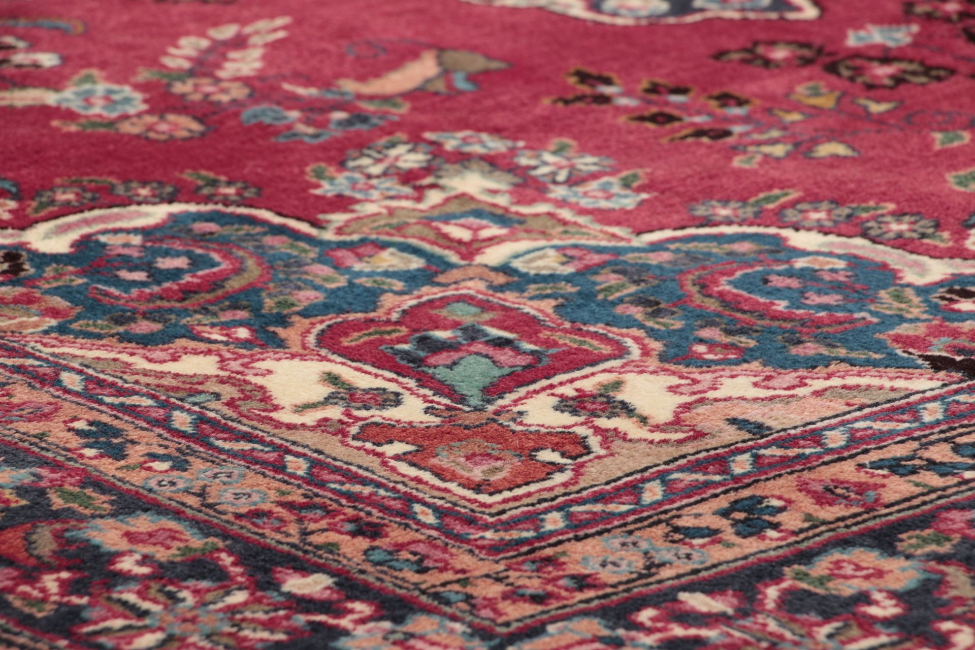 Mashhad Perserteppich aus Iran, 192 × 287 cm