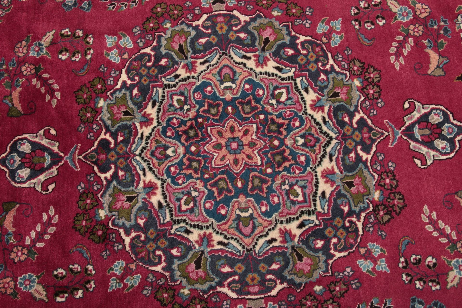 Mashhad Perserteppich aus Iran, 192 × 287 cm