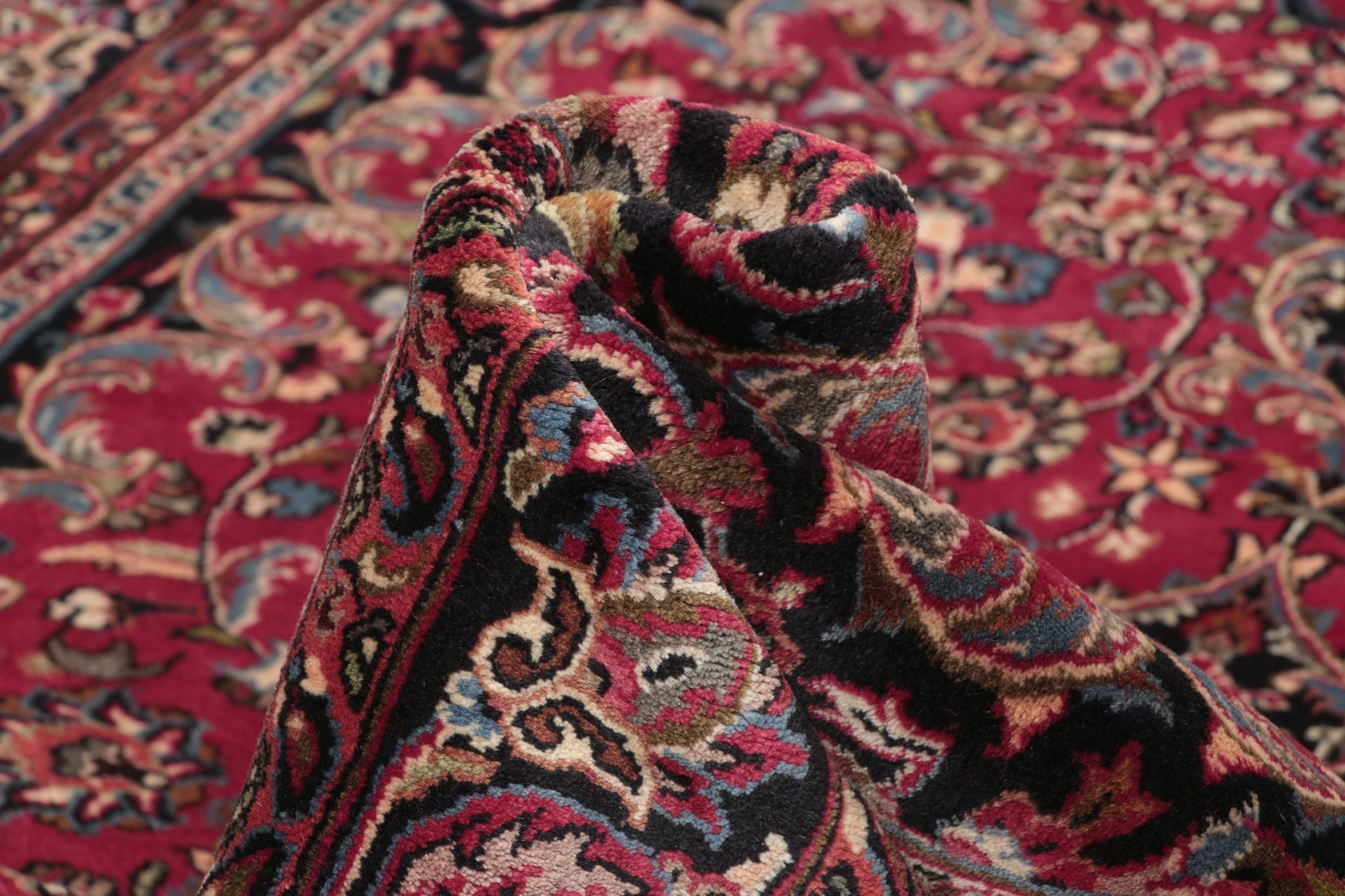 Mashhad Perserteppich 196 × 286 cm aus Wolle, handgeknüpft