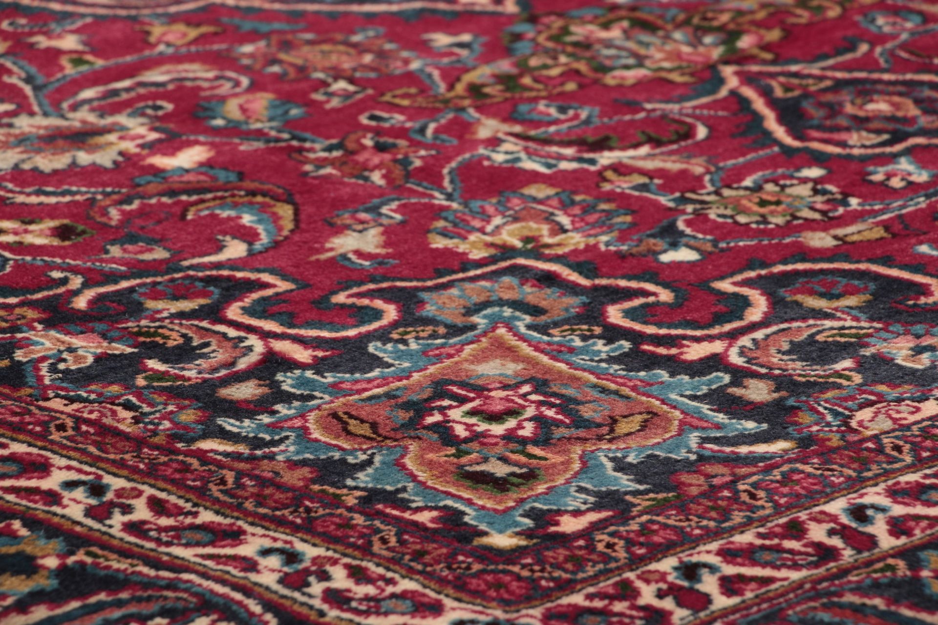 perserteppich-mashad-200-x-290-cm-wolle-handgeknupft-florale-muster-4 Mashhad Perserteppich aus Iran, 200 × 290 cm