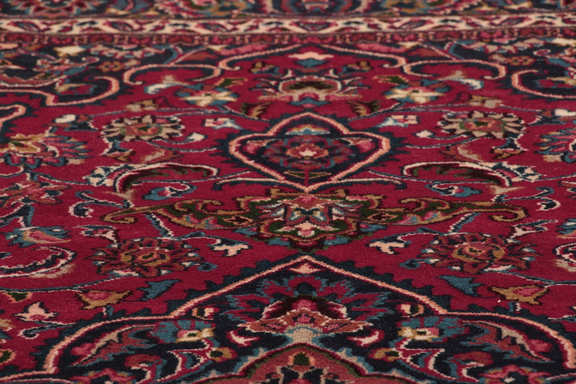 perserteppich-mashad-200-x-290-cm-wolle-handgeknupft-florale-muster-5 Mashhad Perserteppich aus Iran, 200 × 290 cm