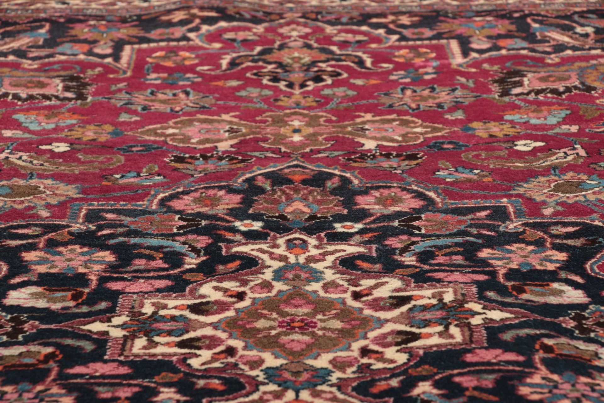 Mashhad Perserteppich 208 × 300 cm aus Wolle, handgeknüpft