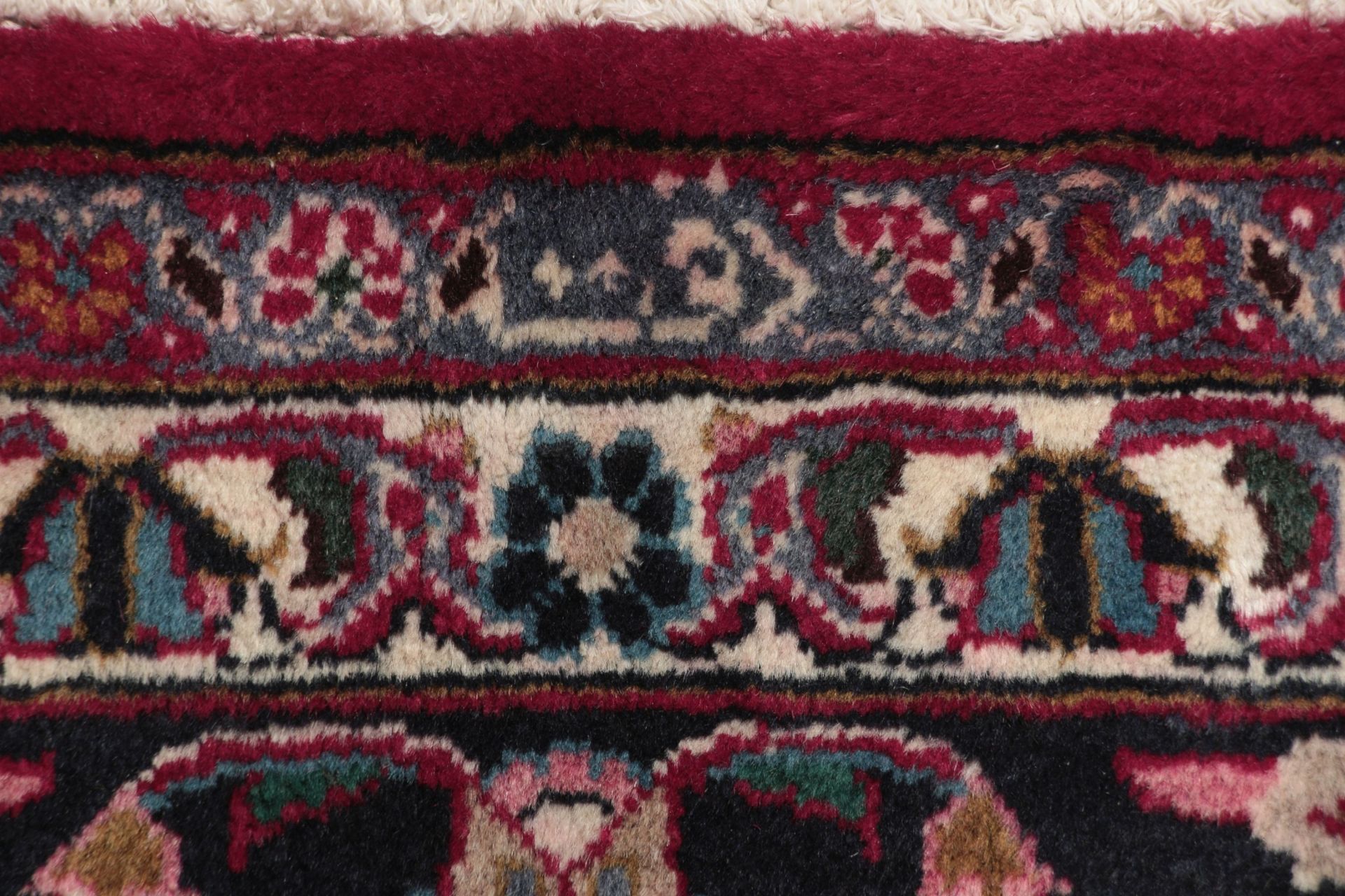 Mashhad Perserteppich 195 × 300 cm aus Wolle, handgeknüpft