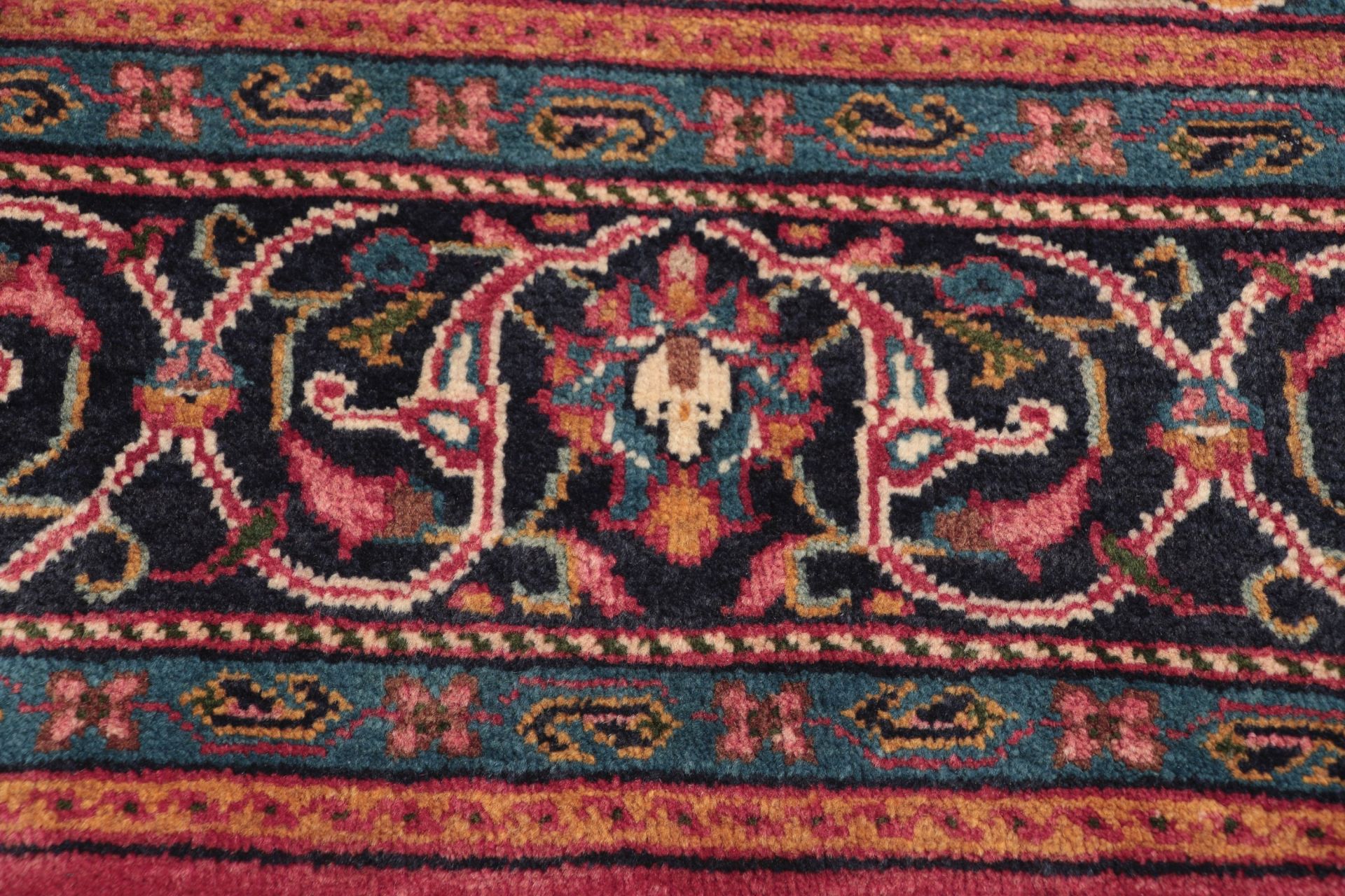 Handgeknüpfter Perserteppich 220 × 310 cm