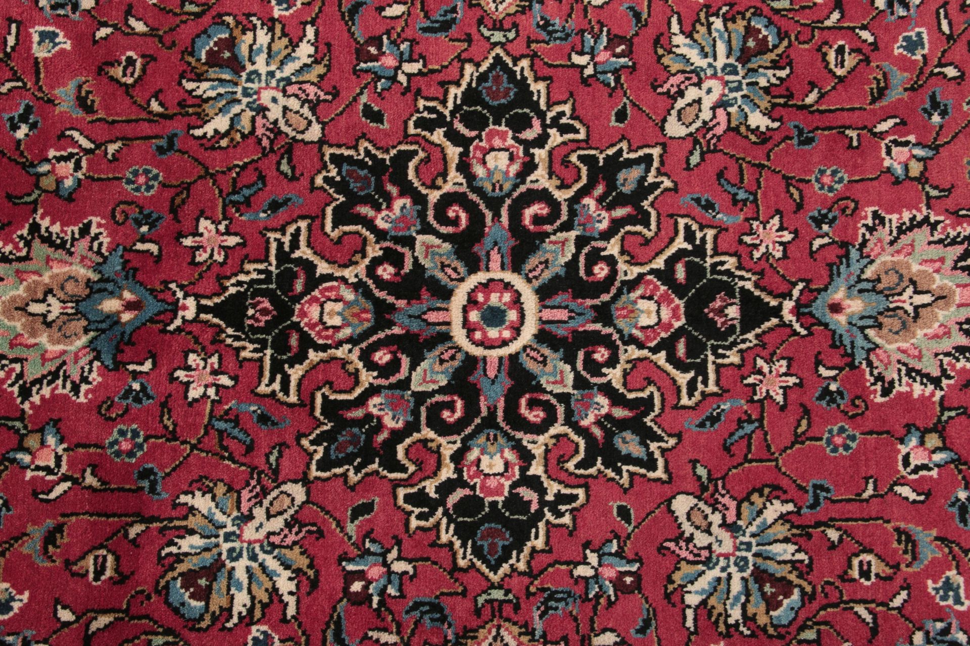 Perserteppich aus Iran, 215 × 320 cm