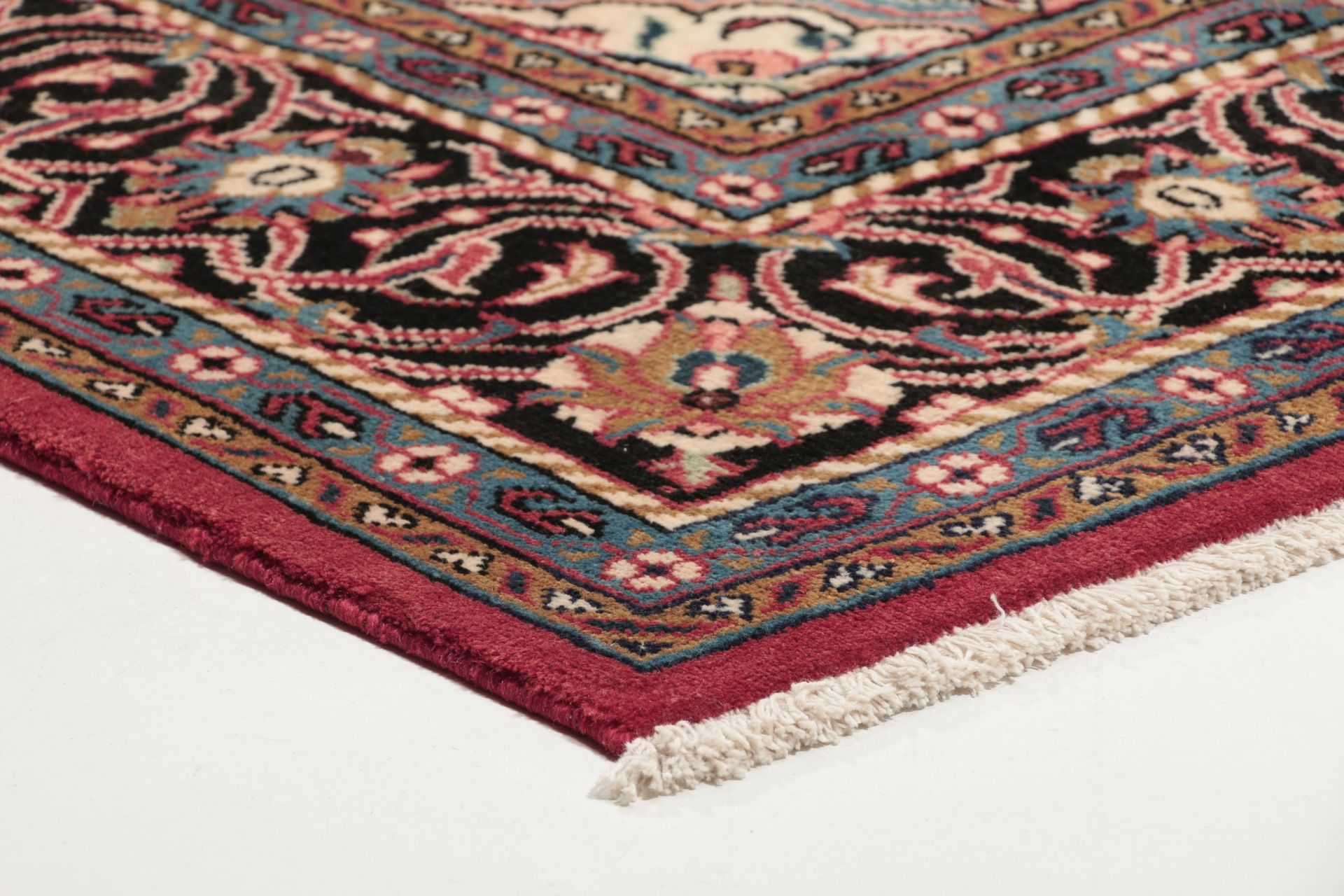 Perserteppich aus Iran, 215 × 320 cm