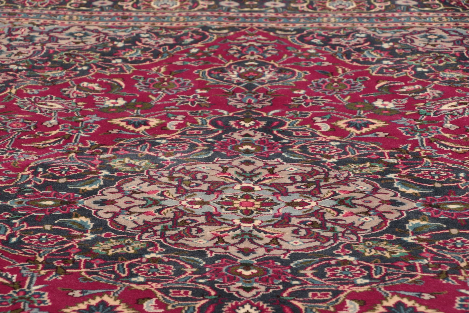 Handgeknüpfter Mashhad Perserteppich 200 × 300 cm