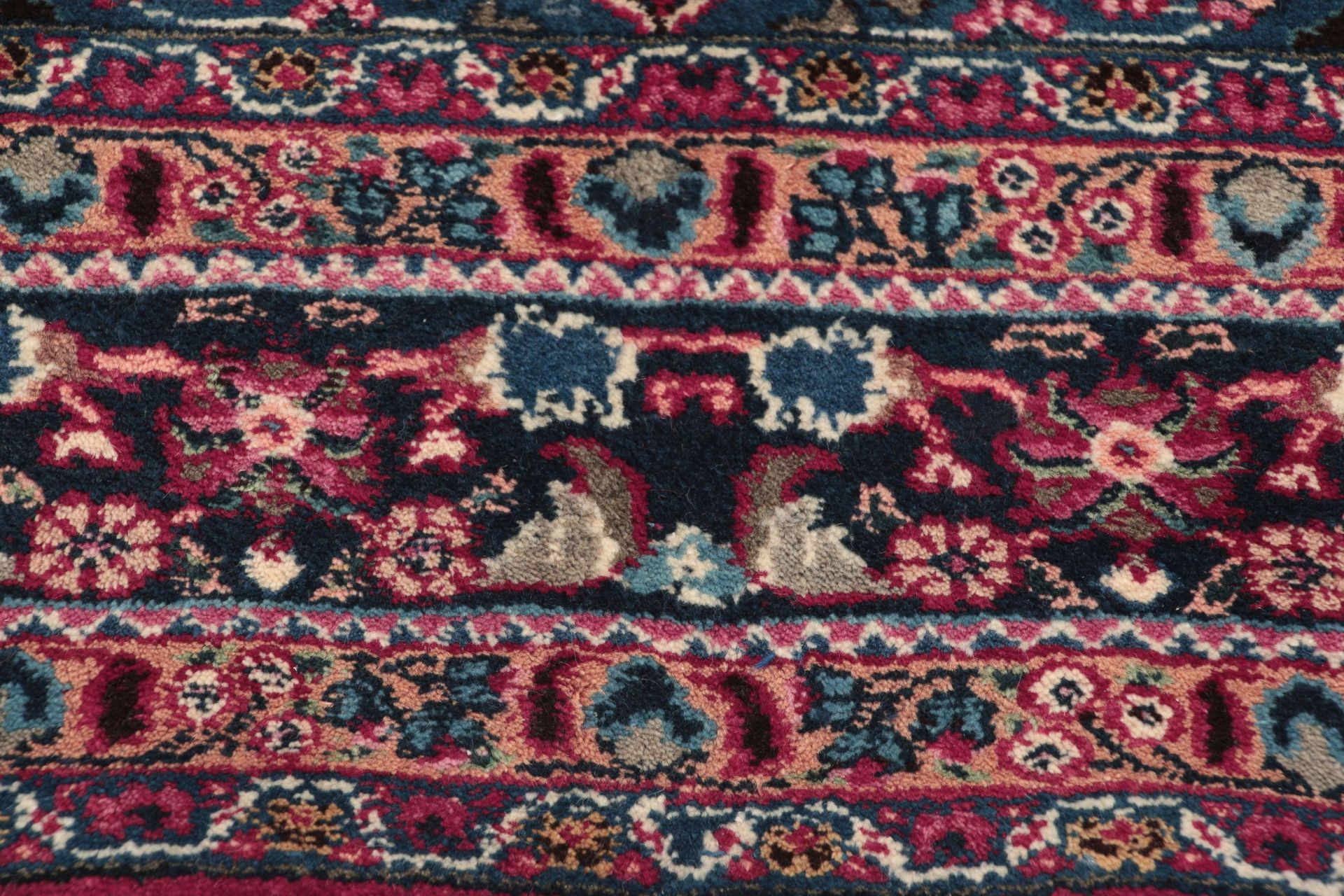 Mashhad Perserteppich aus Iran, 198 × 284 cm