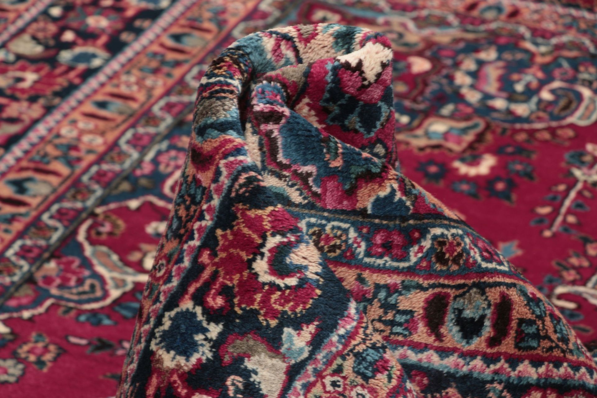 Mashhad Perserteppich aus Iran, 198 × 284 cm