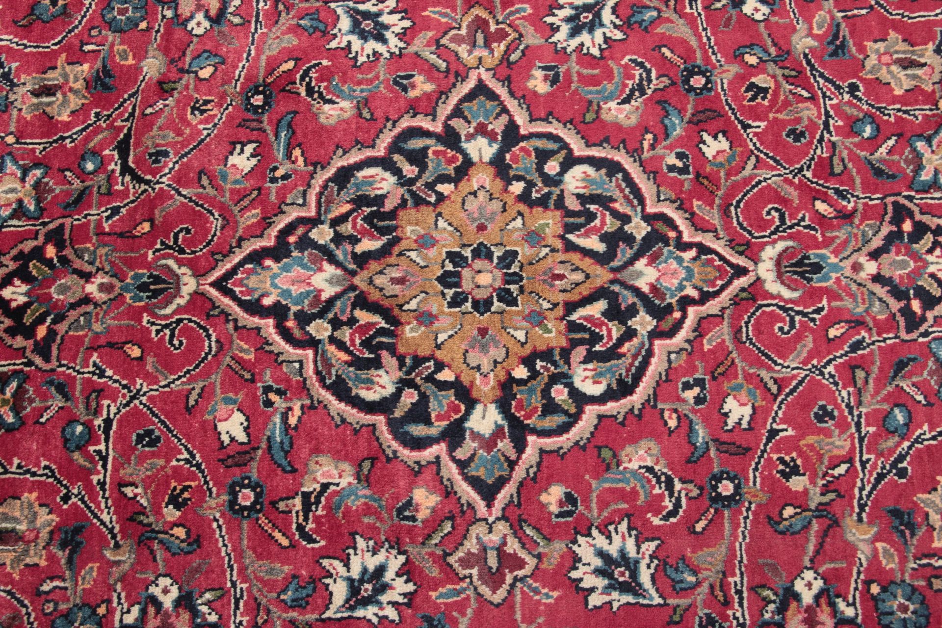 Handgeknüpfter Perserteppich 215 × 320 cm