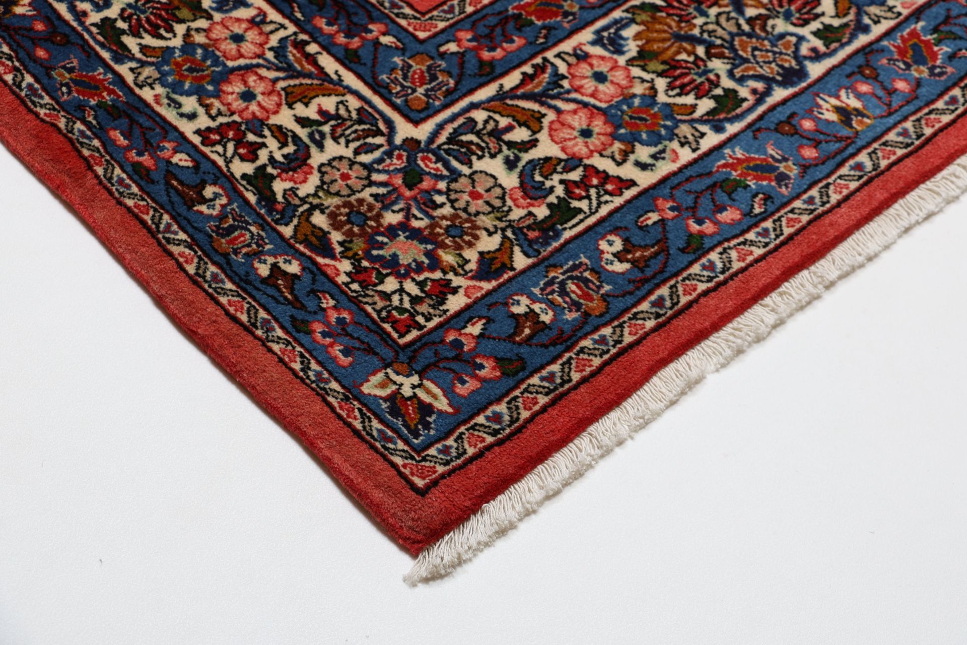 Handgeknüpfter Sarough Perserteppich 212 × 275 cm